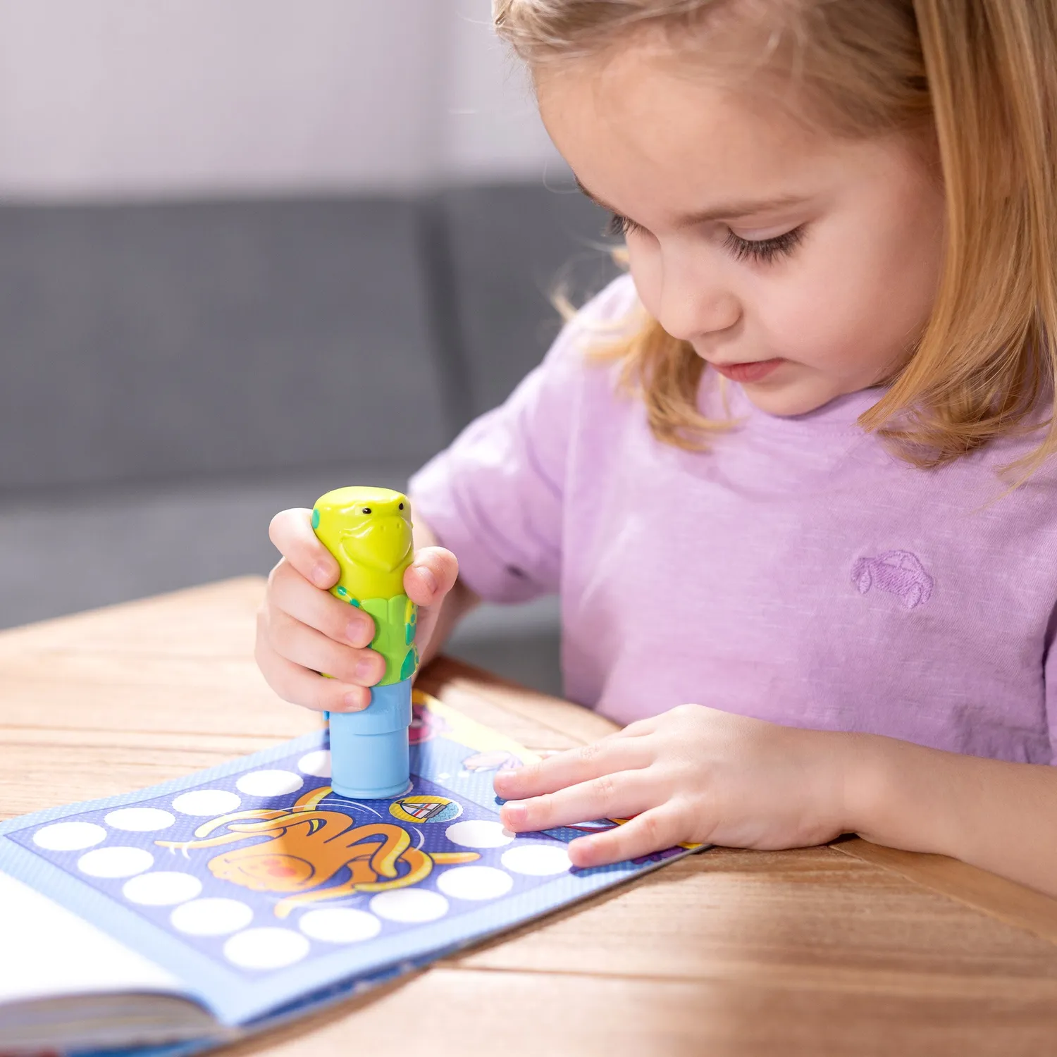 Melissa & Doug Sticker WOW Sea Turtle Stickerheft 24 Seiten