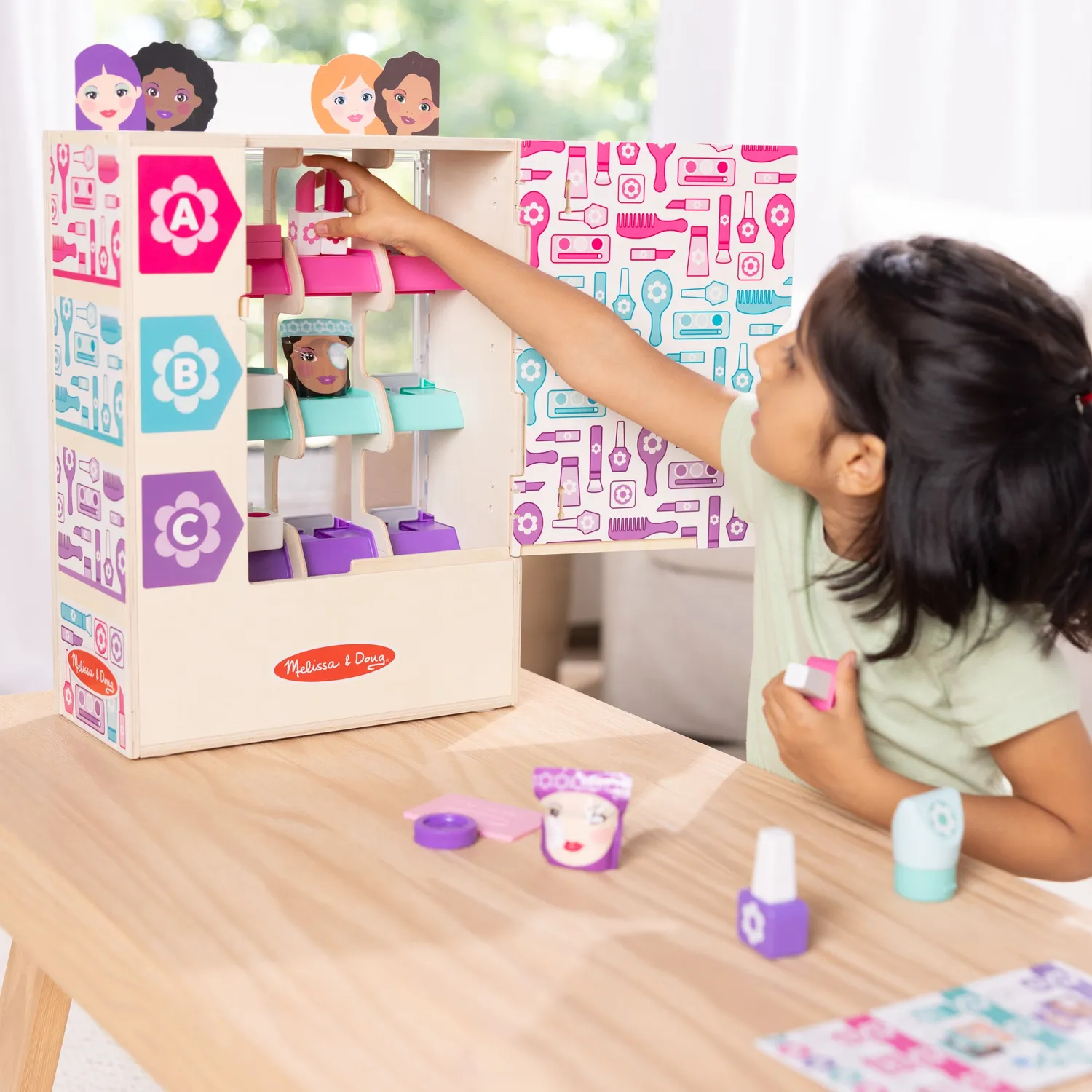 Melissa & Doug Sort Stock Select Beauty Kiosk Holzspielzeug