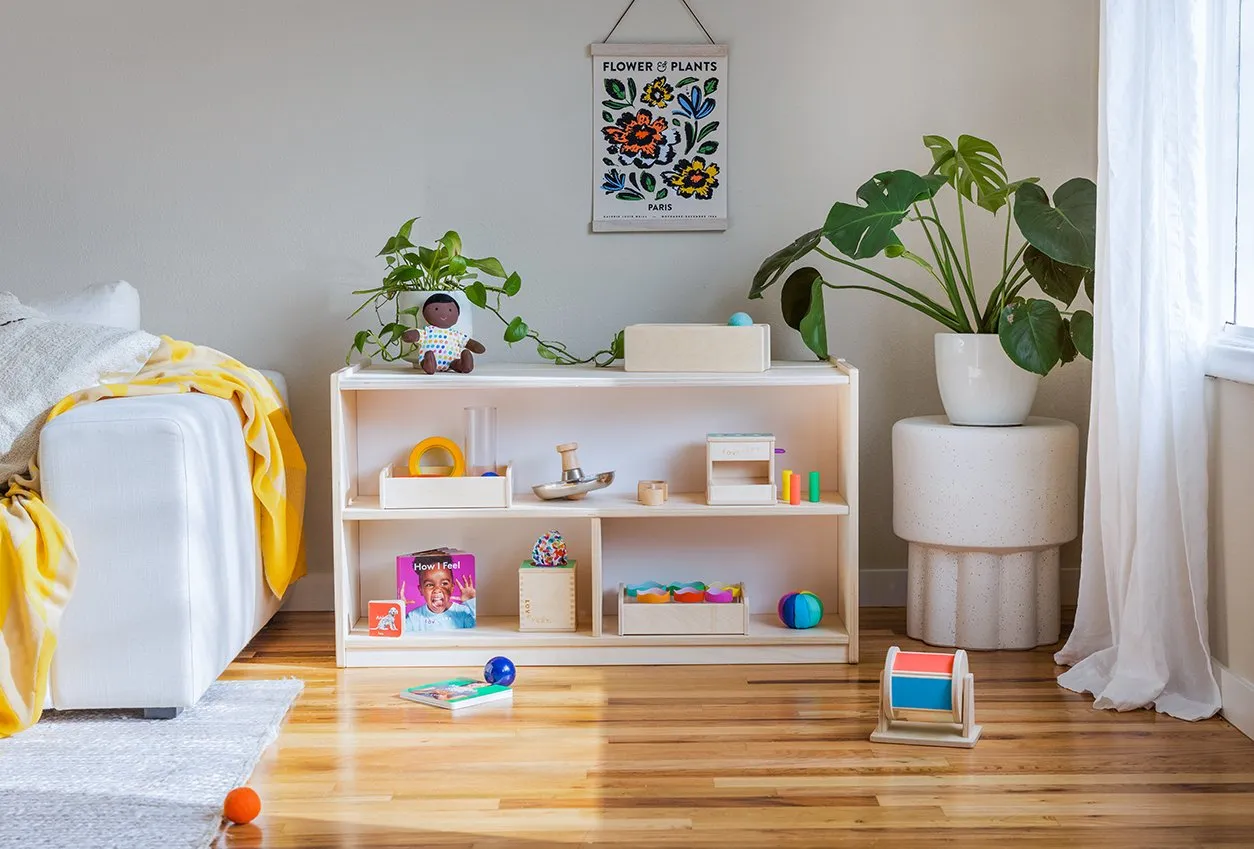 Lovevery Playshelf Spielzeugregal Birke 2-in-1