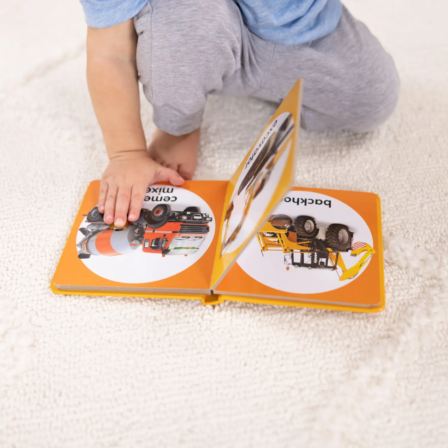 Melissa & Doug Poke-a-Dot Baufahrzeuge Pappbilderbuch