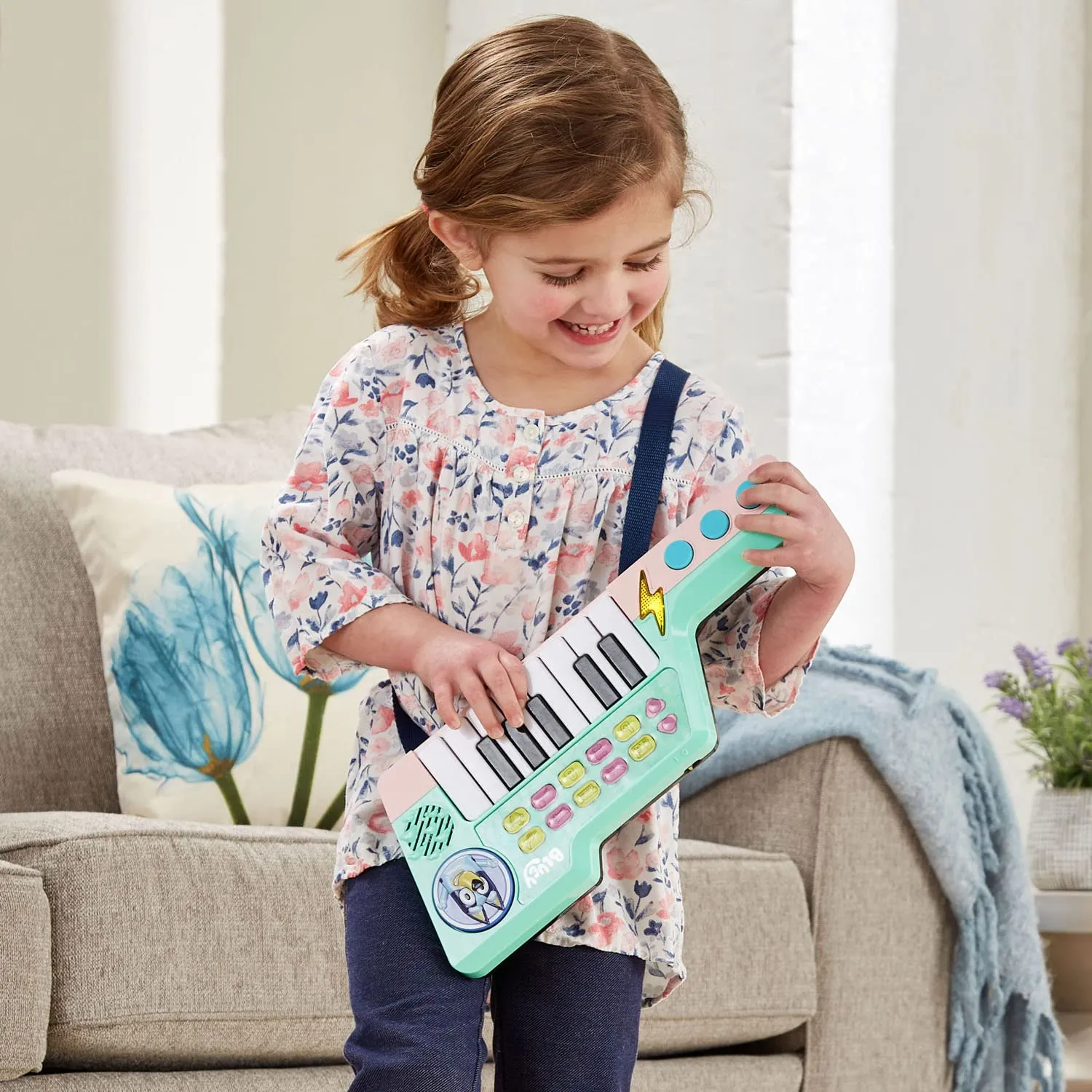 VTech Bluey Keytar Keyboard mit Gurt 10 Melodien 3-6 Jahre