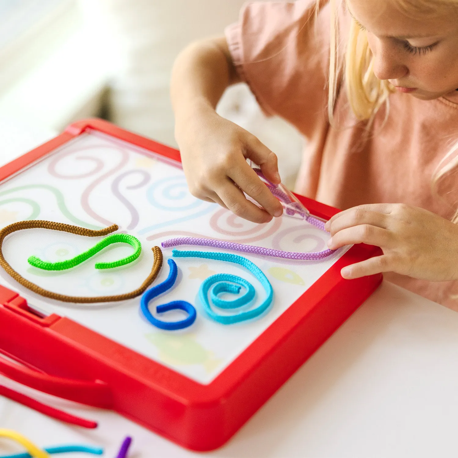 Melissa & Doug Rainbow Cord Picture Pattern Maker Bastelset Kordel