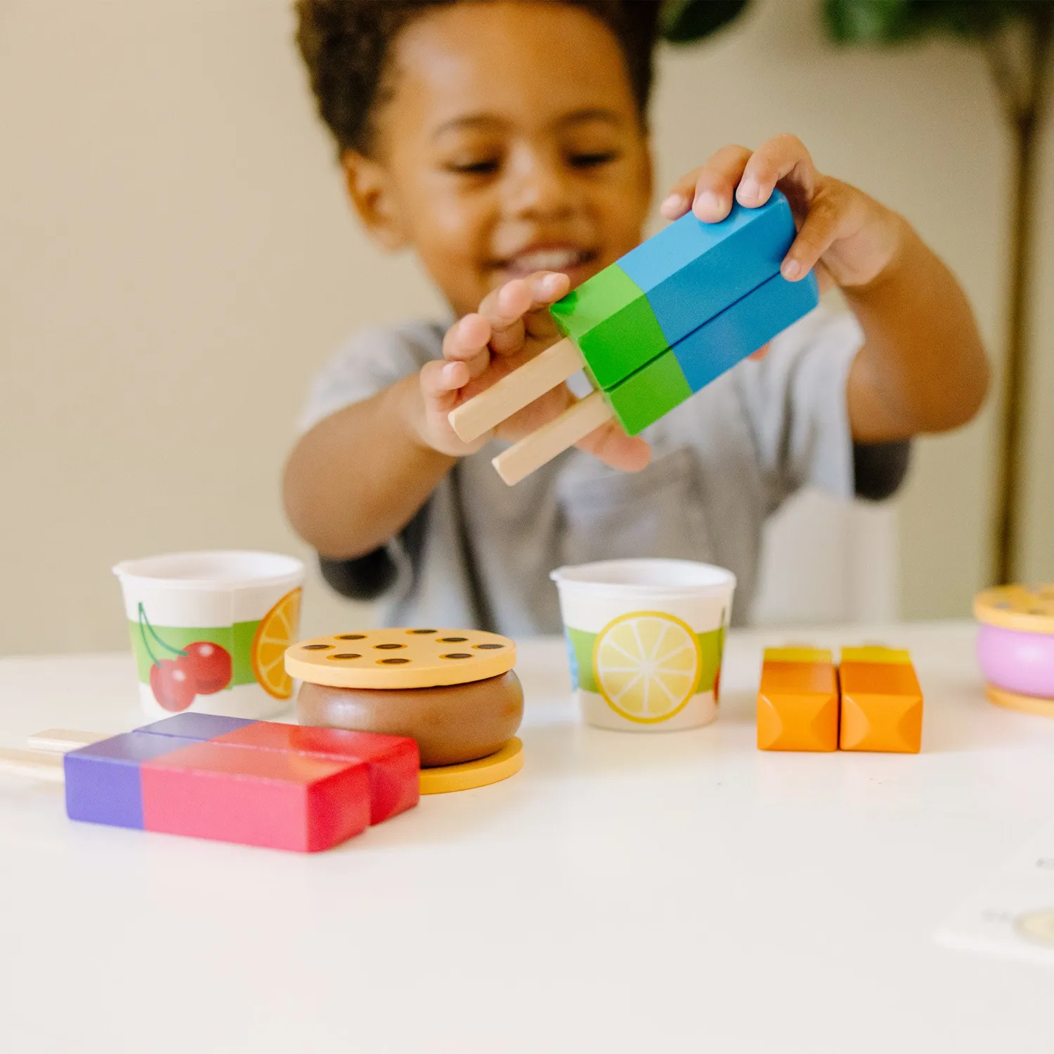 Melissa & Doug Frozen Treats Spieleis Holz 24-teilig stapelbar