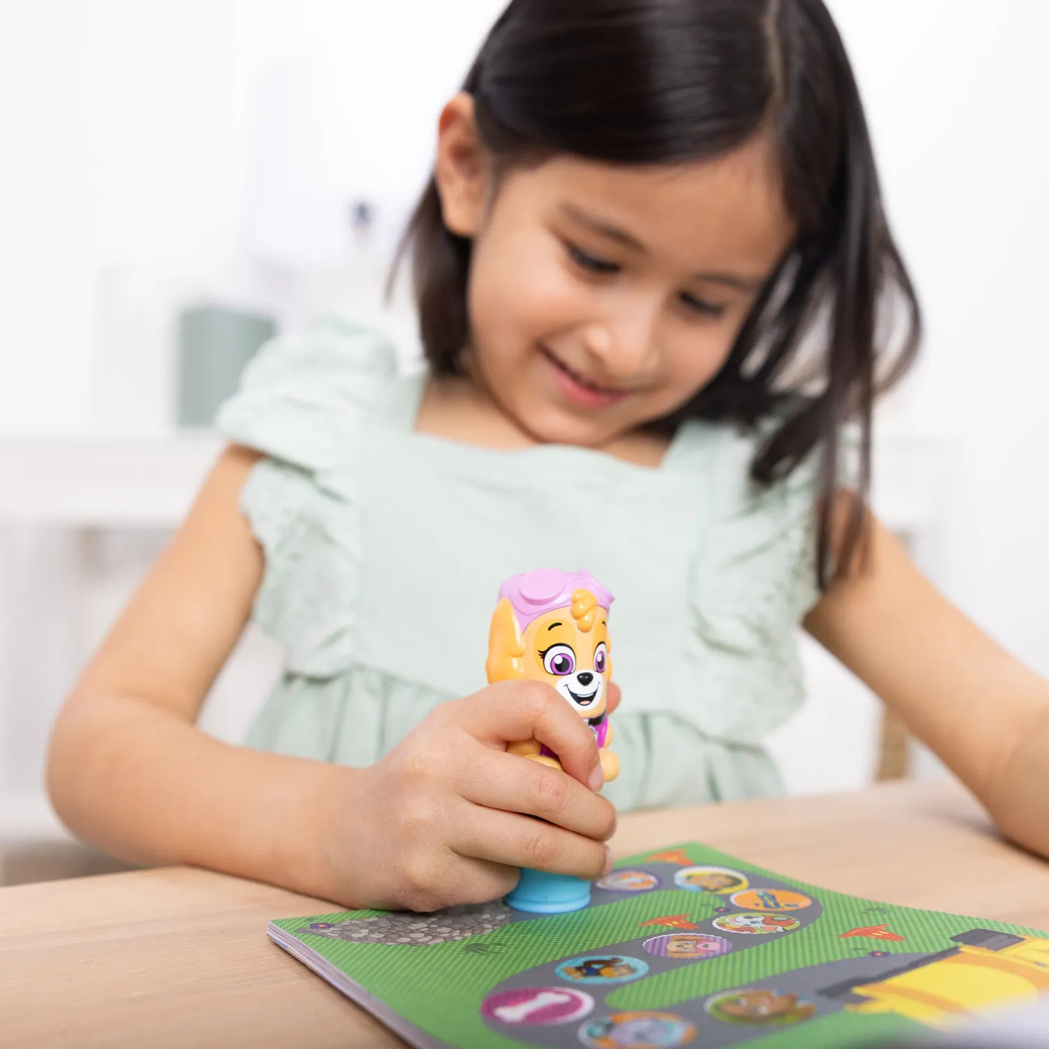 Melissa & Doug Sticker WOW! PAW Patrol Skye Stickerheft 300 Sticker