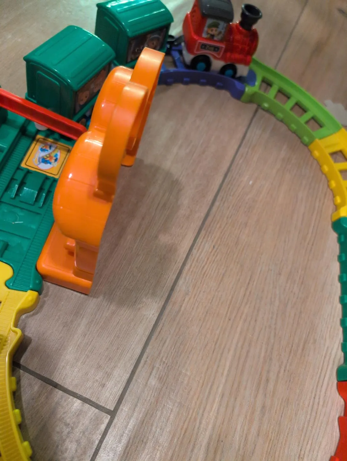 VTech Tut Tut Baby Flitzer Bahnhof Spielset mit Zug + Waggons