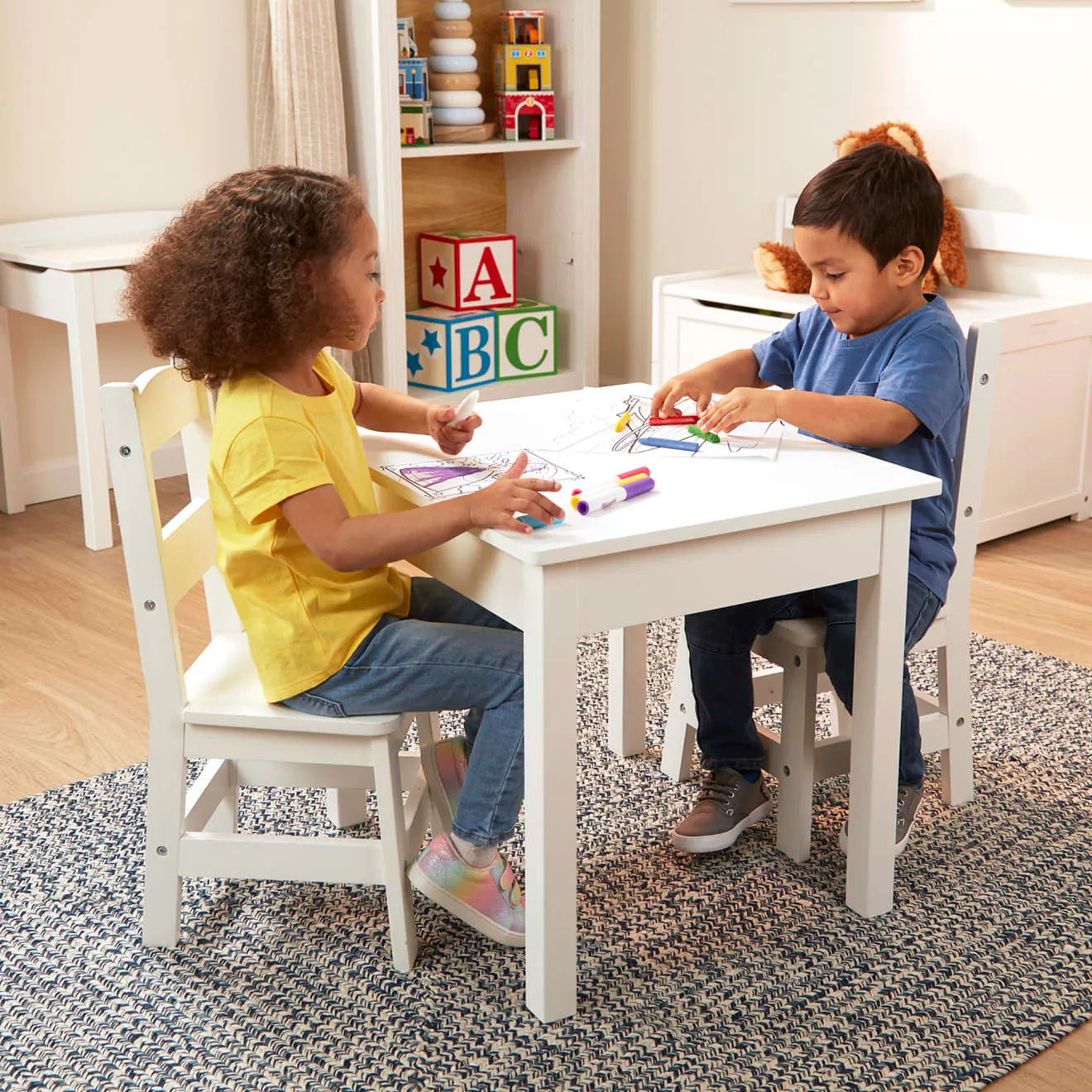 Melissa & Doug Wooden Table & Chairs Kindertisch Weiß Holz