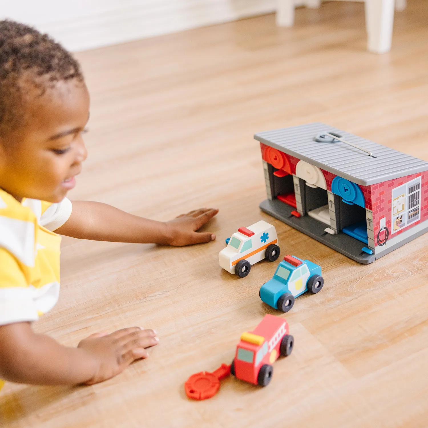 Melissa & Doug Keys Cars Spielgarage Rettung Fahrzeuge