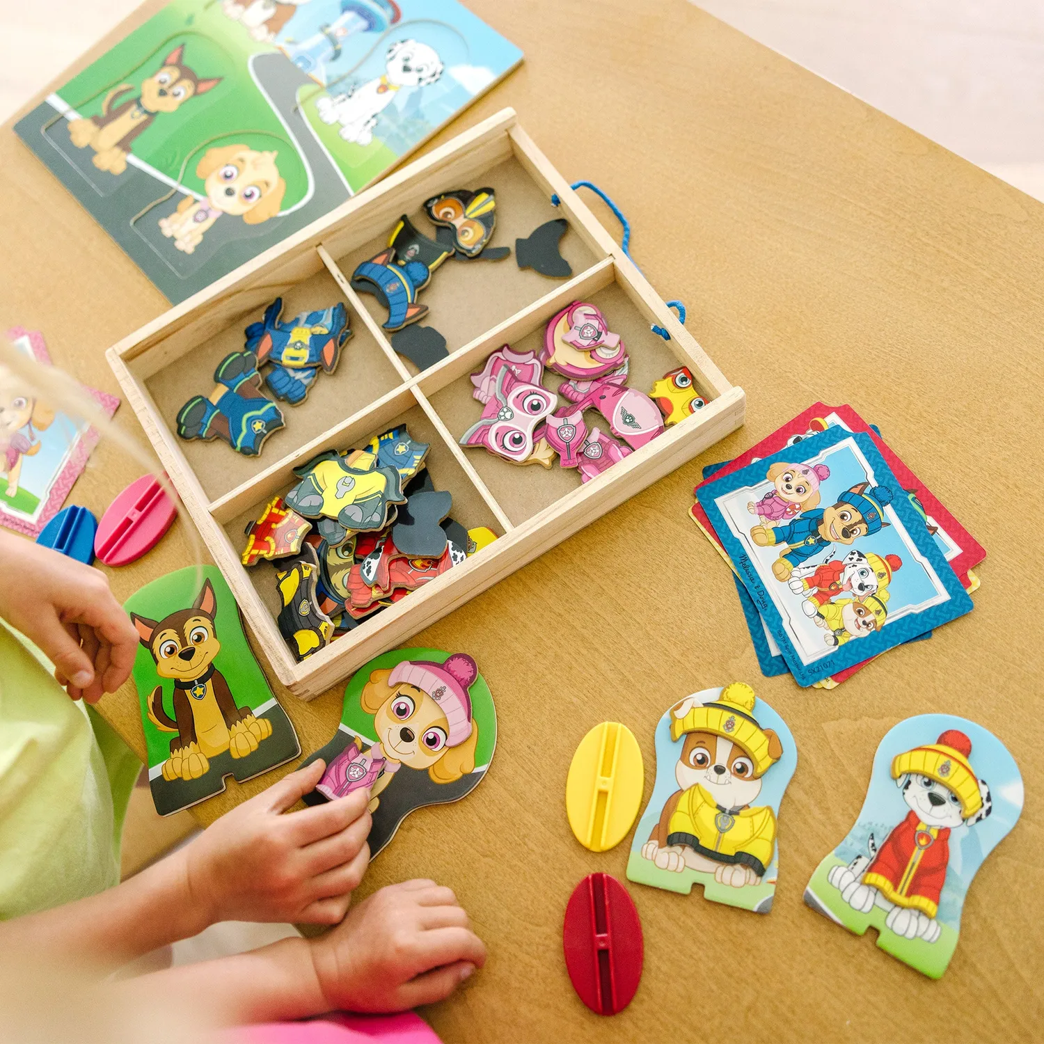 Melissa & Doug PAW Patrol Magnetspiel Anziehpuppen Holz