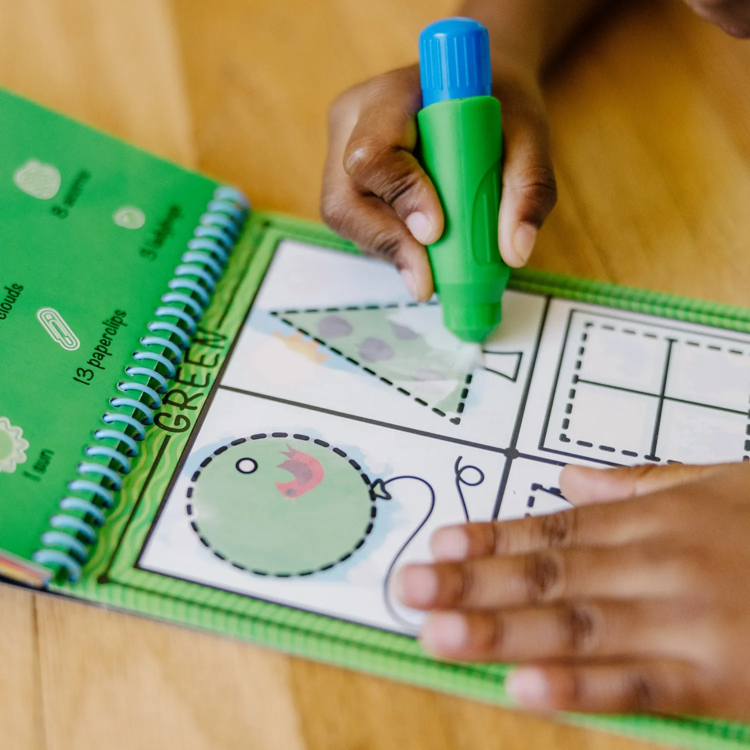 Melissa & Doug Water Wow! Malbuch Farben Formen Wasserstift