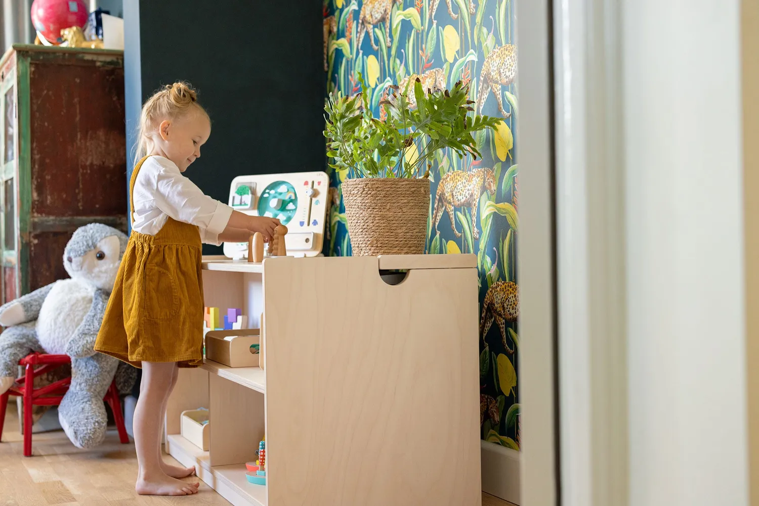 Lovevery Playshelf Spielzeugregal Birke 2-in-1