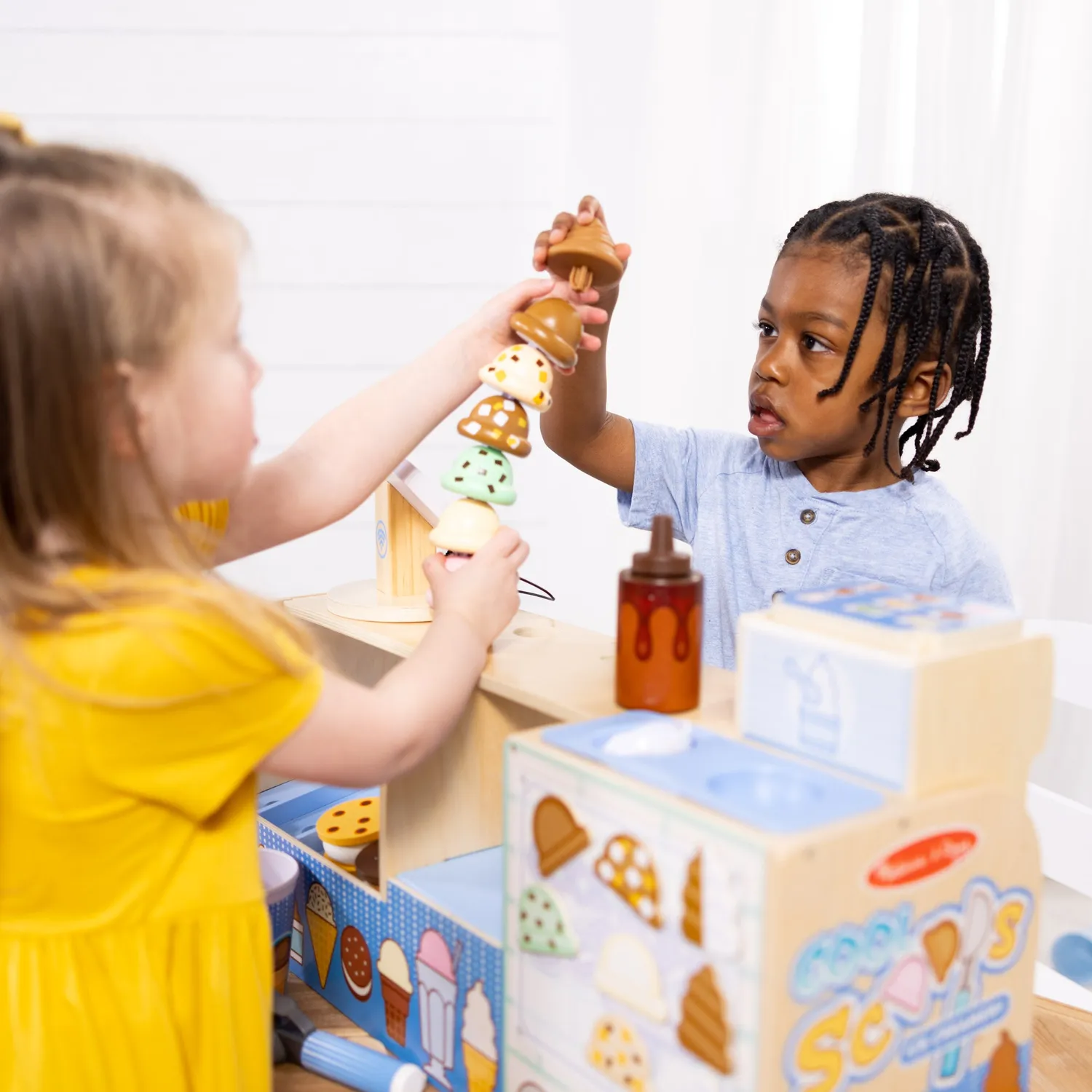 Melissa & Doug Cool Scoops Eisdiele Holz 42 Teile Eisladen
