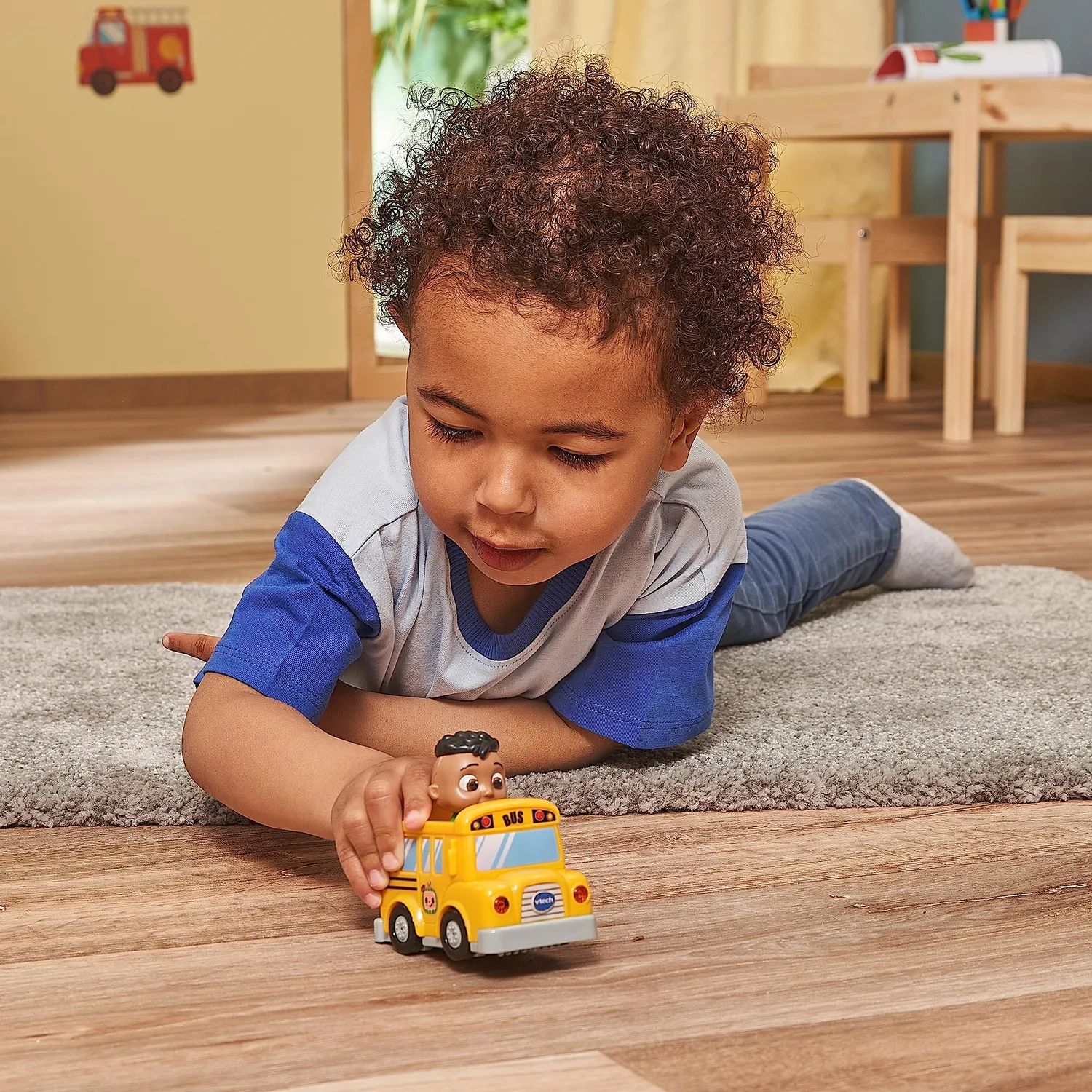 VTech Tut Tut Baby Flitzer CoComelon Codys Schulbus mit Schiene
