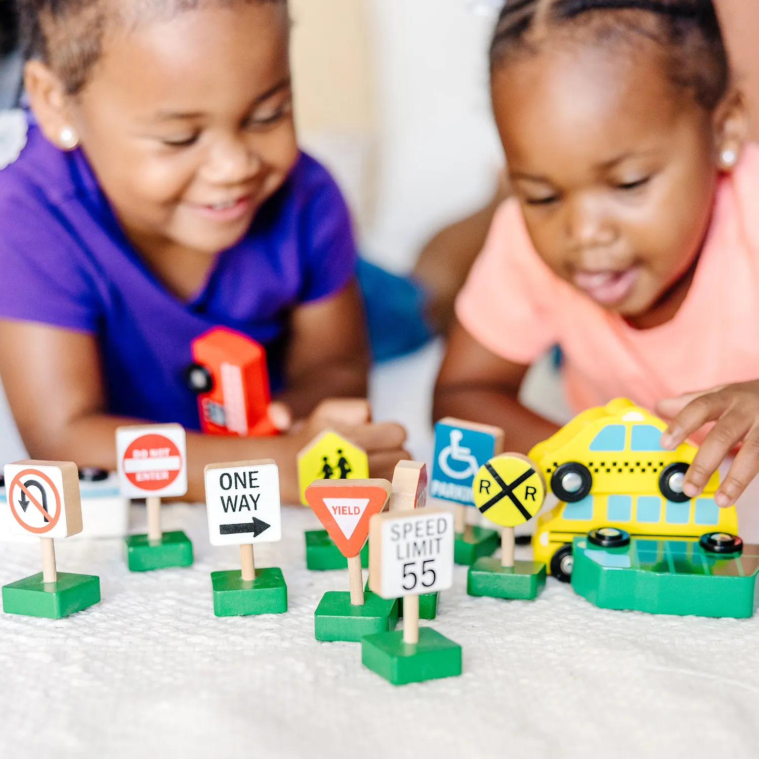 Melissa & Doug Fahrzeuge Verkehrszeichen Holzspielzeug 15-tlg ab 3 J
