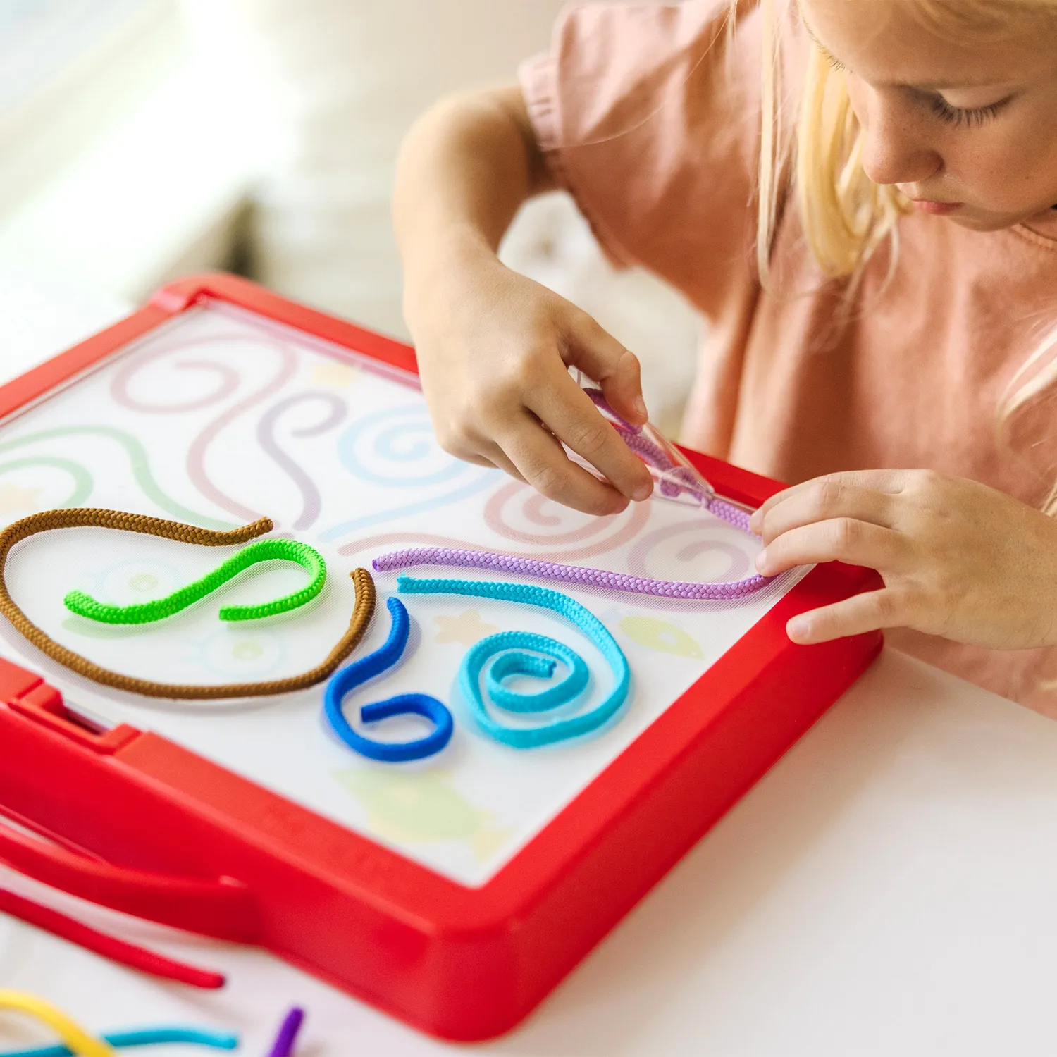 Melissa & Doug Rainbow Cord Picture Pattern Maker Bastelset Kordel