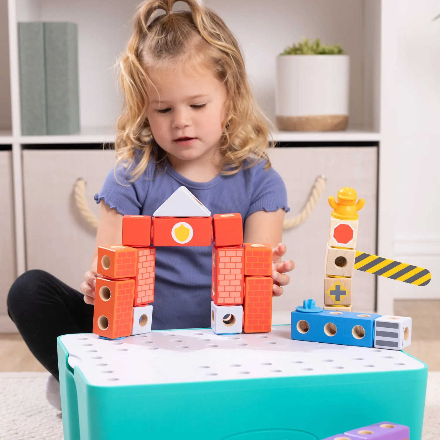 Melissa & Doug Blockables City Deluxe Bausteine Holz 131-tlg