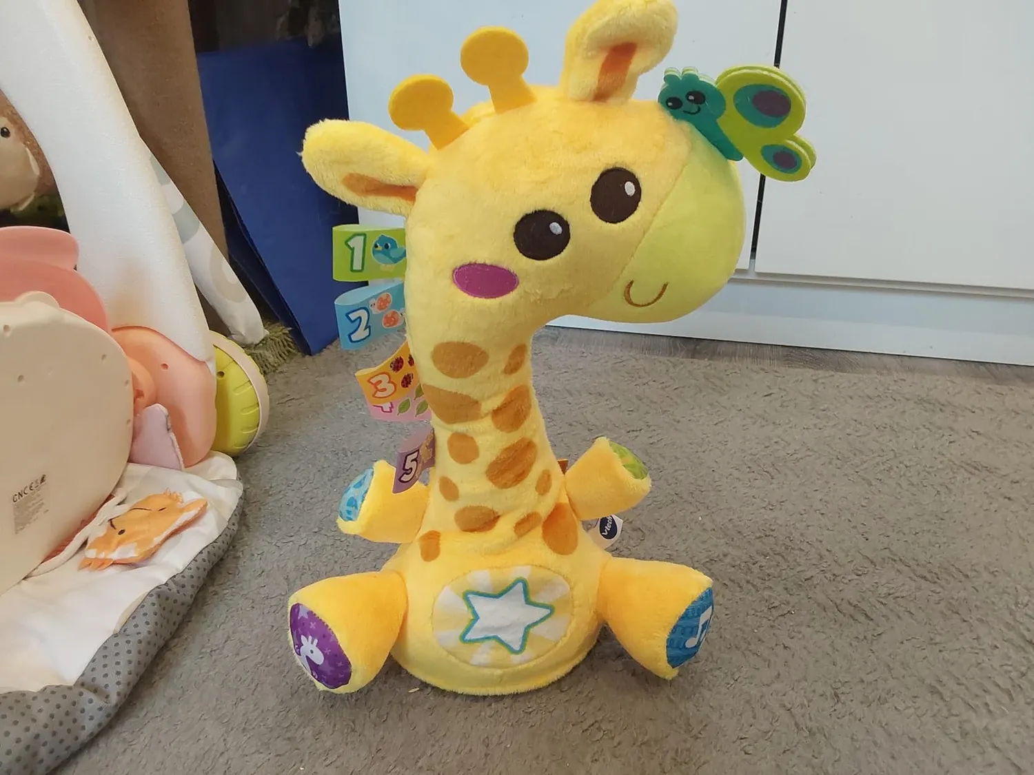 VTech Baby Tanz-mit-mir-Giraffe Plüschtier mit Musik