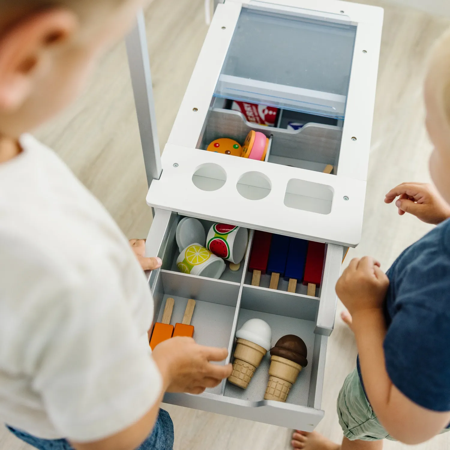 Melissa & Doug Snacks & Sweets Verkaufswagen Holz 40-teilig