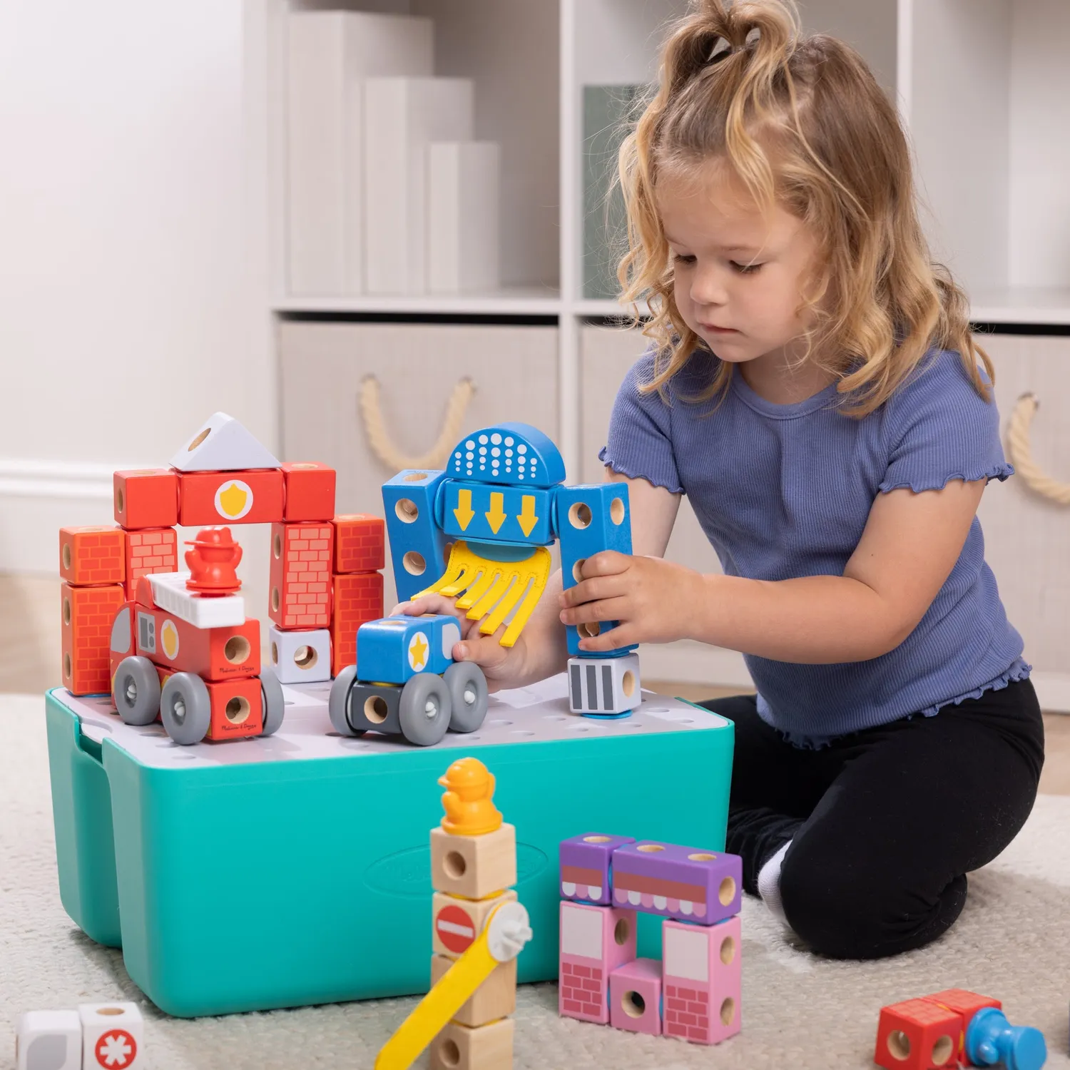 Melissa & Doug Blockables City Deluxe Bausteine Holz 131-tlg