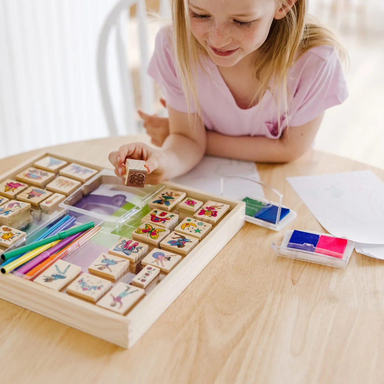 Melissa & Doug Deluxe Fairy Tale Holzstempel Set 38-teilig Märchen