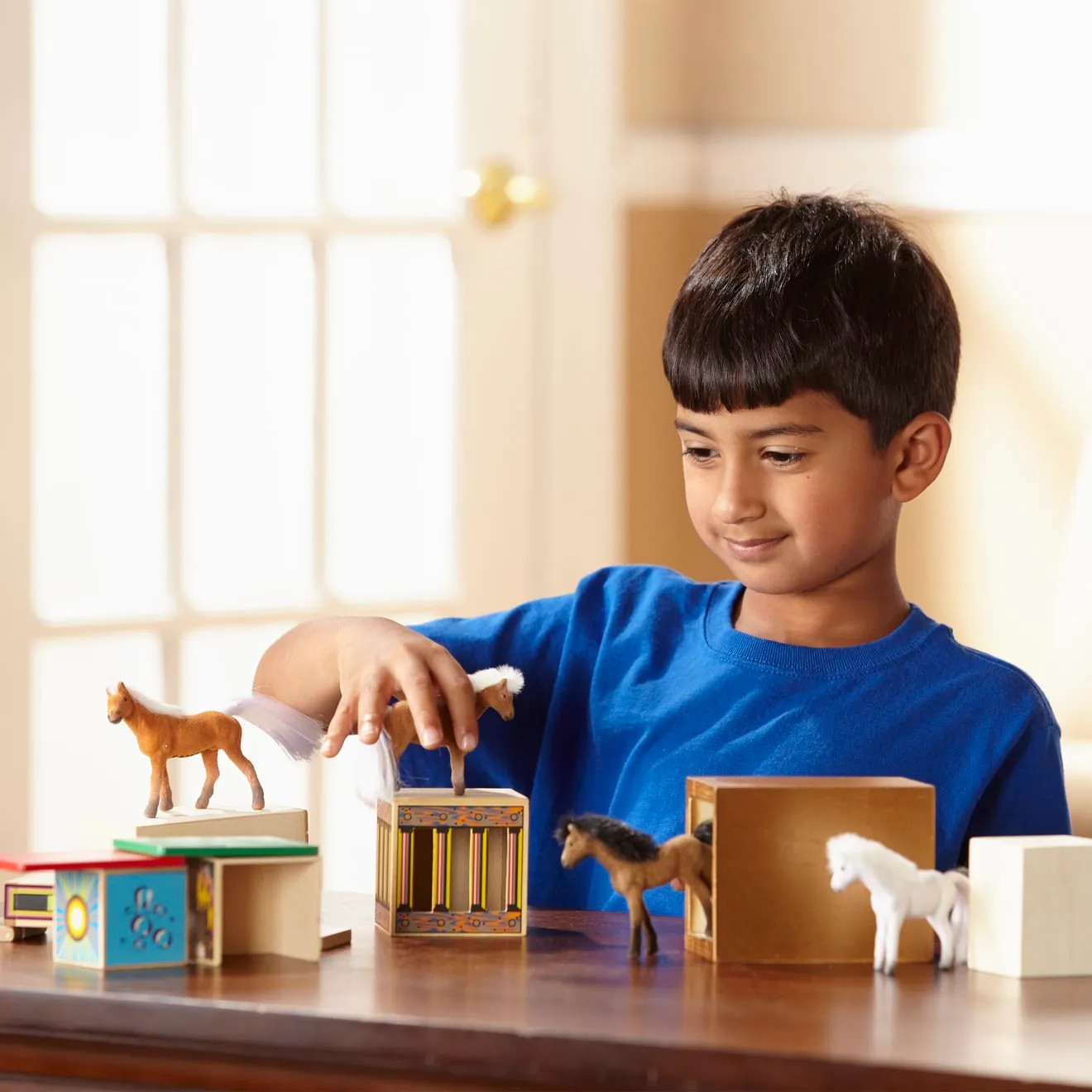 Melissa & Doug Pferdetransporter Holzspielzeug mit 2 Pferden