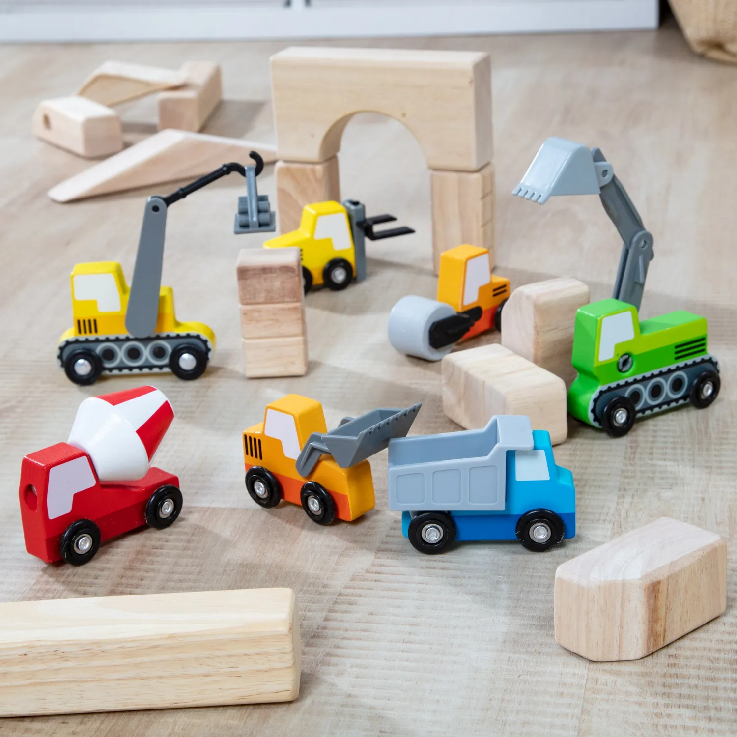 Melissa and Doug Wooden Construction Site Vehicles Baufahrzeuge 8-teilig