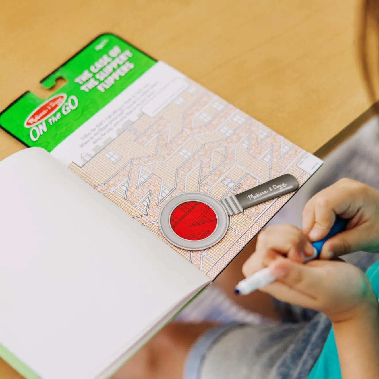 Melissa & Doug Secret Decoder Rätselheft Slippery Flippers mit Geheimstift
