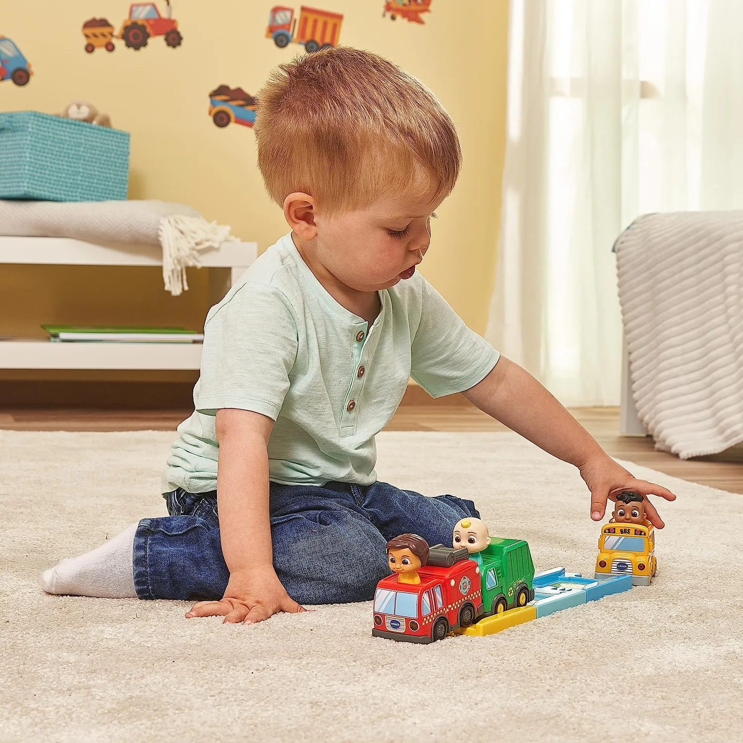 VTech Tut Tut Baby Flitzer CoComelon Codys Schulbus mit Schiene
