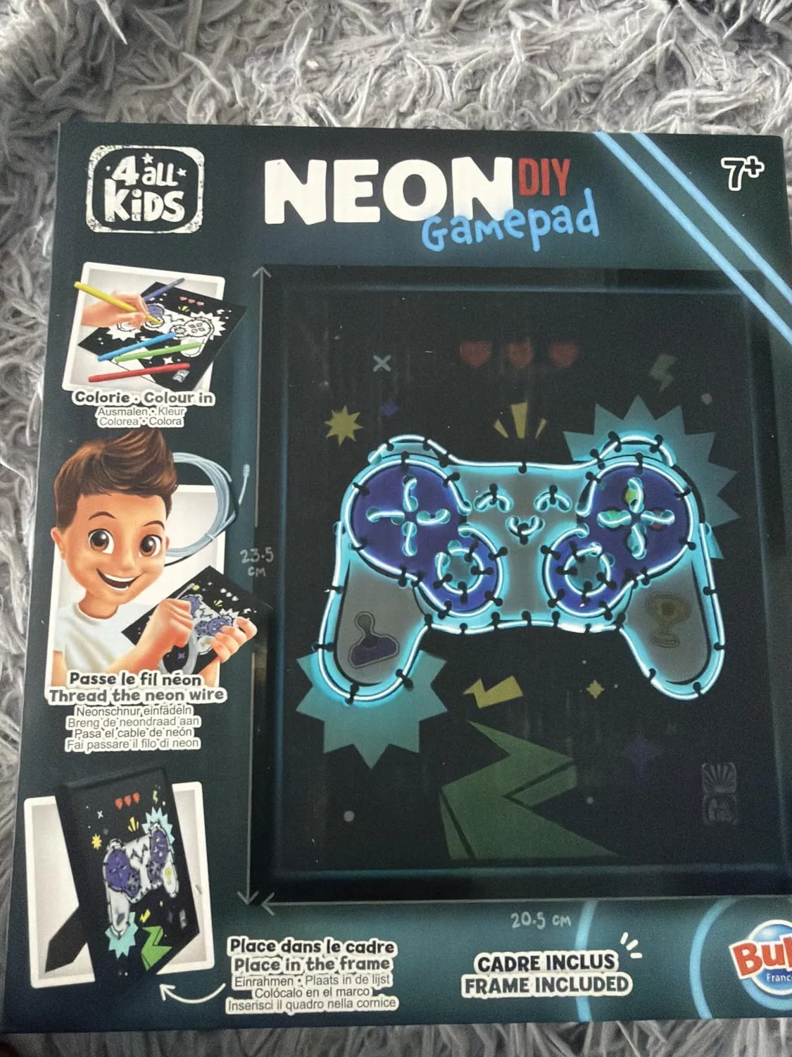 Buki FK016 Neon-Rahmen Gamepad Bastelset 3 Modi 20,5x23,5 cm