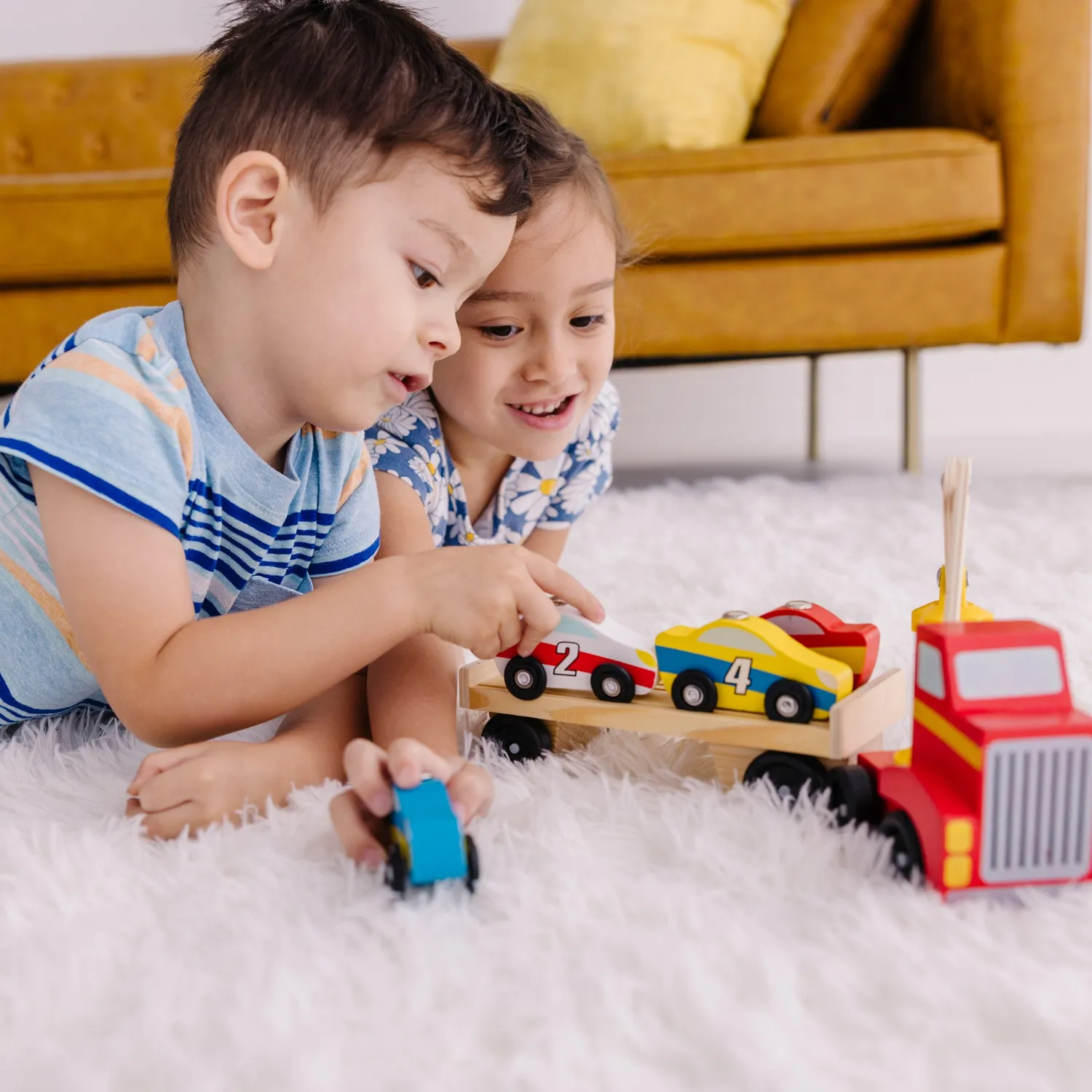 Melissa & Doug Magnet-Autotransporter Holz ab 3 Jahren