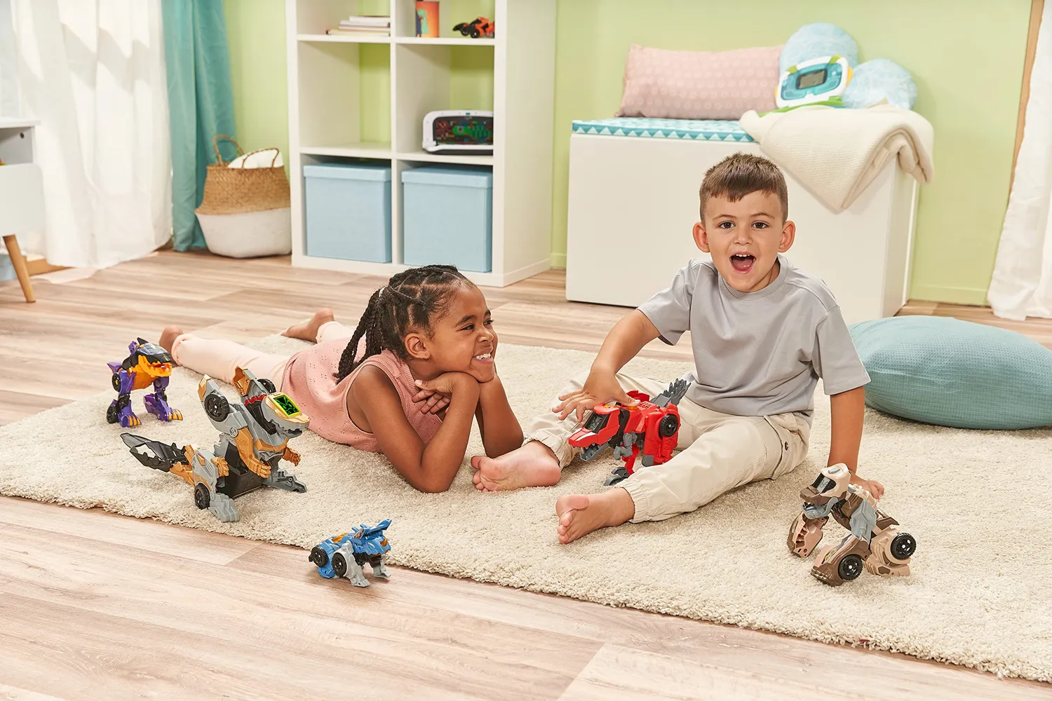 VTech Switch & Go Dinos Fighter-Velociraptor Transformer