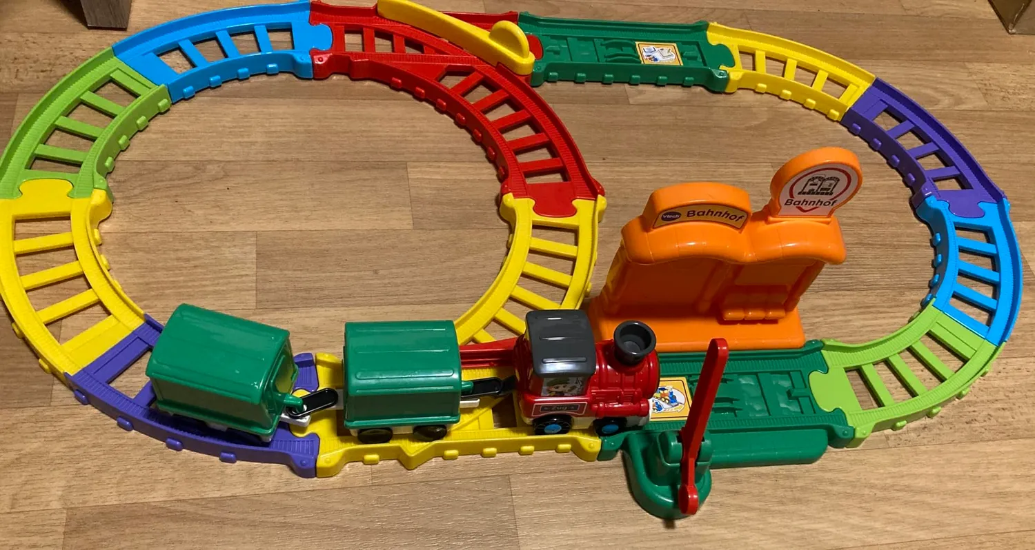 VTech Tut Tut Baby Flitzer Bahnhof Spielset mit Zug + Waggons