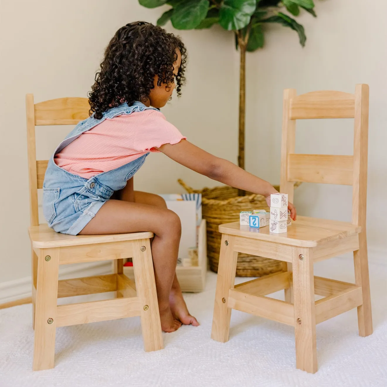 Melissa & Doug Holzstühle Kinderstühle 2er-Set Massivholz