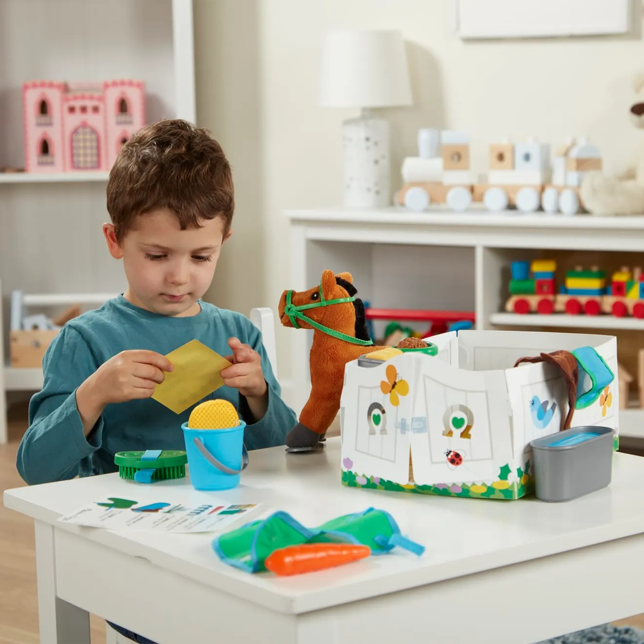 Melissa & Doug Feed & Groom Pferde-Pflegeset Plüschpferd