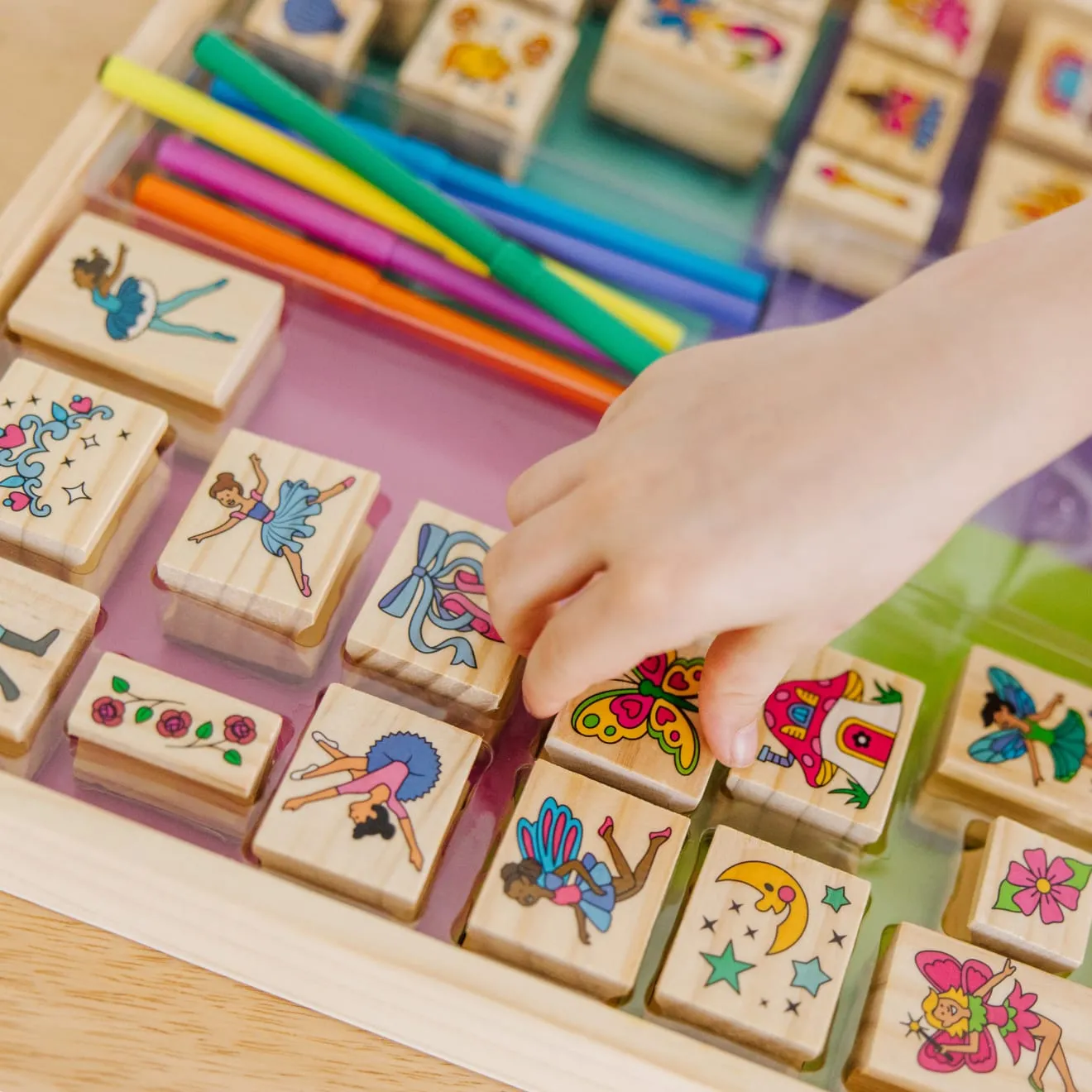 Melissa & Doug Deluxe Fairy Tale Holzstempel Set 38-teilig Märchen