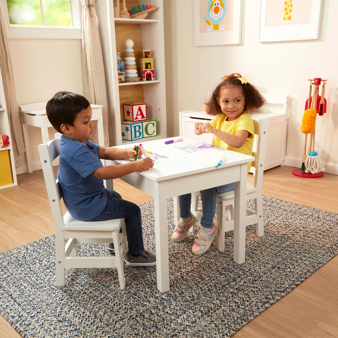 Melissa & Doug Wooden Table & Chairs Kindertisch Weiß Holz