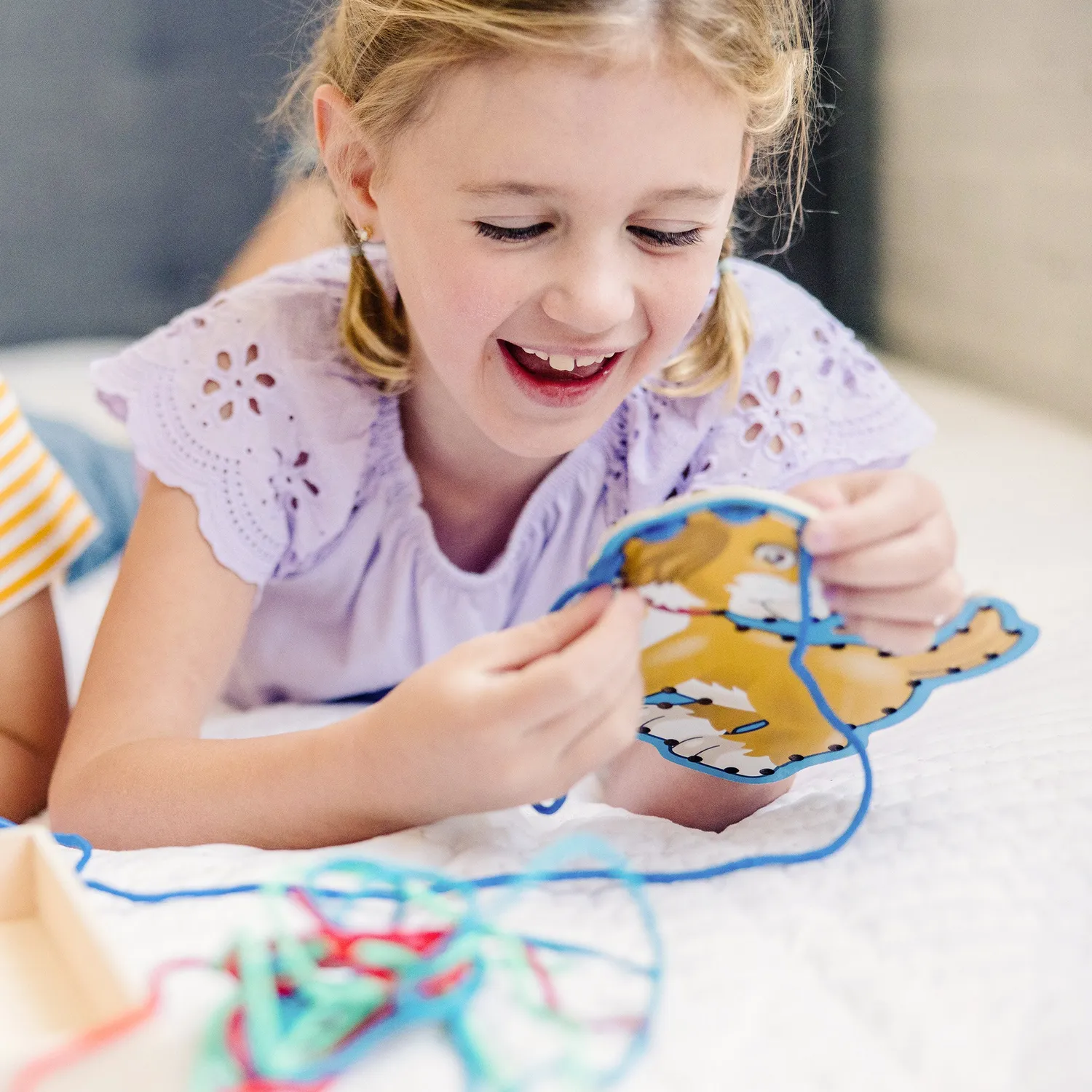 Melissa & Doug Lace & Trace Haustiere Fädelspiel Holz 5-tlg