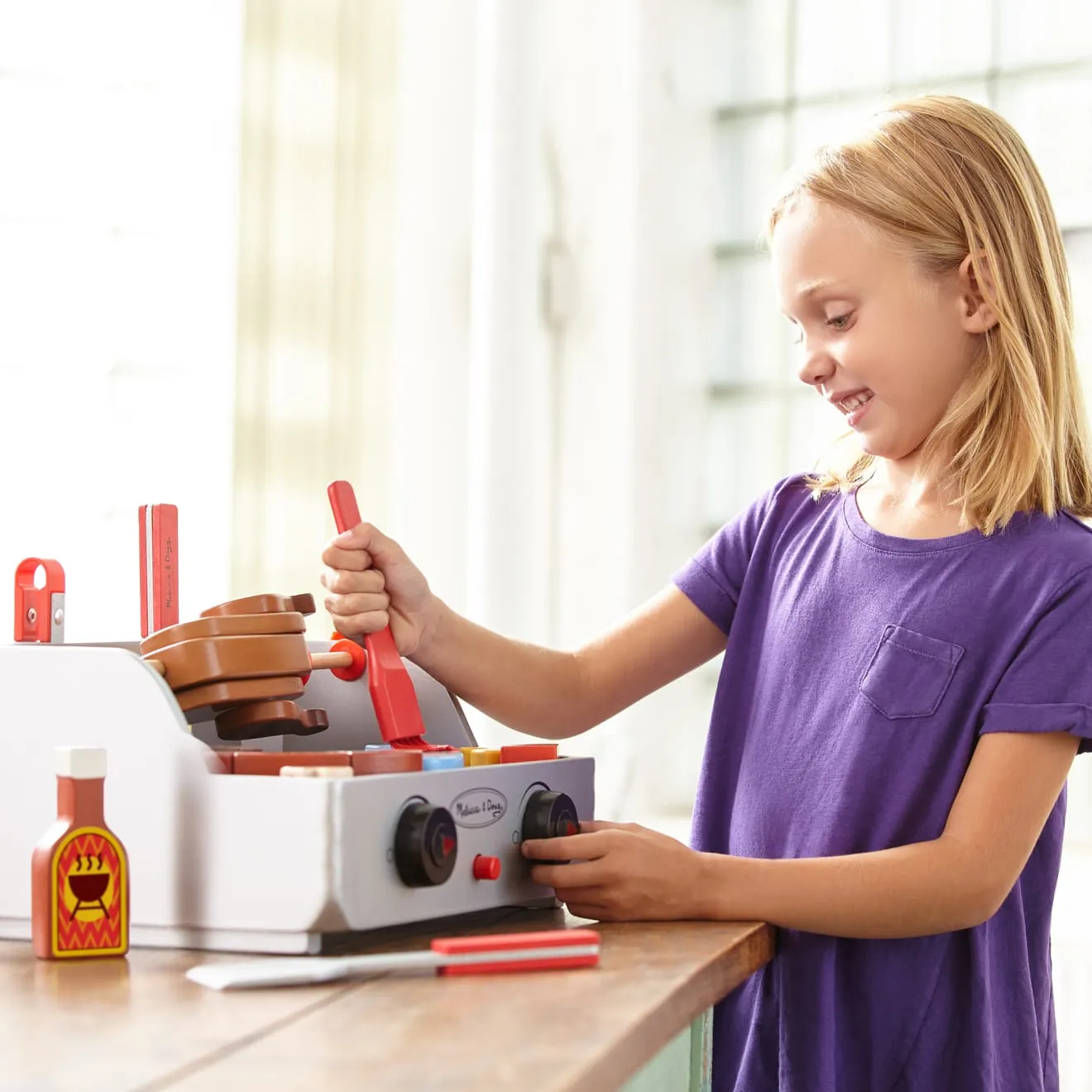 Melissa & Doug Rotisserie & Grill Barbecue Set Grillspiel 24-tlg Holz