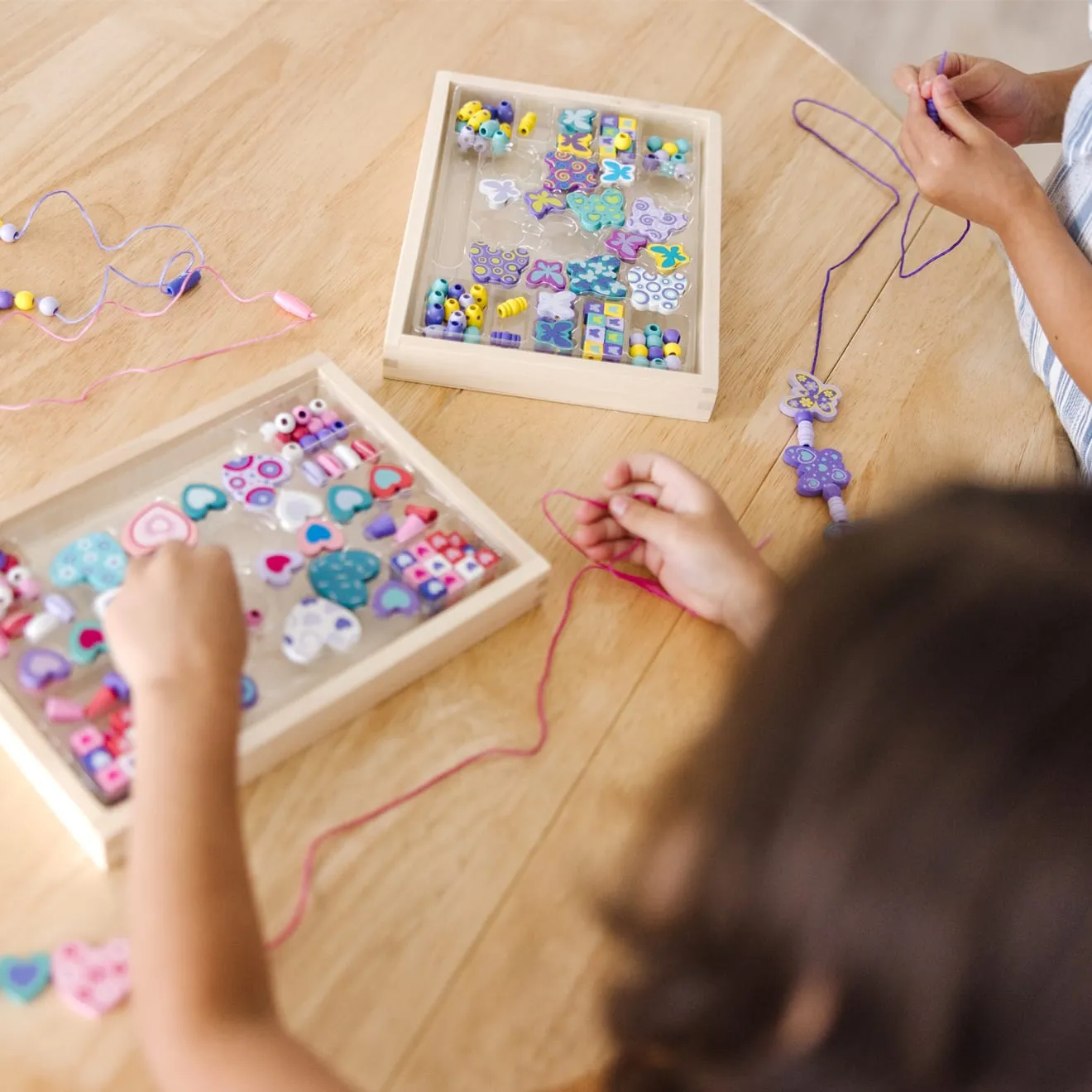 Melissa & Doug Herzen Schmetterling Holzperlen Set 2er