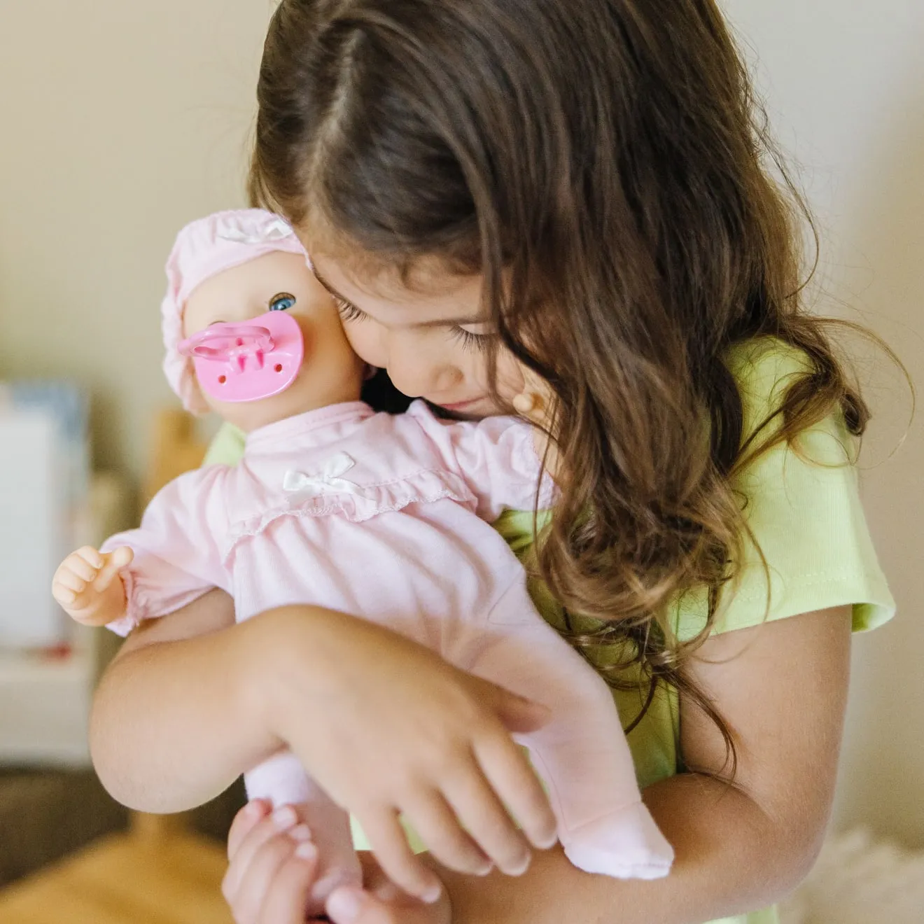 Melissa & Doug Jenna Babypuppe 30 cm mit Schnuller