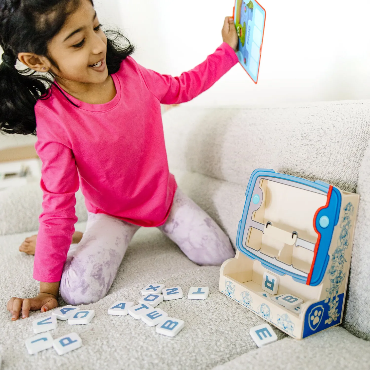 Melissa & Doug PAW Patrol See & Spell Pup Pad Lernspiel 3-4 Buchstaben
