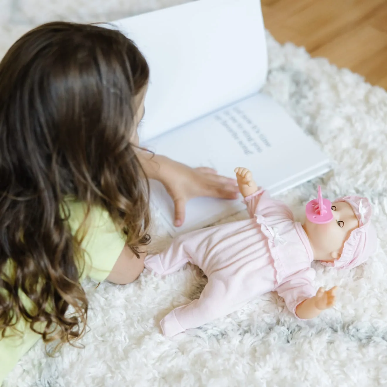 Melissa & Doug Jenna Babypuppe 30 cm mit Schnuller