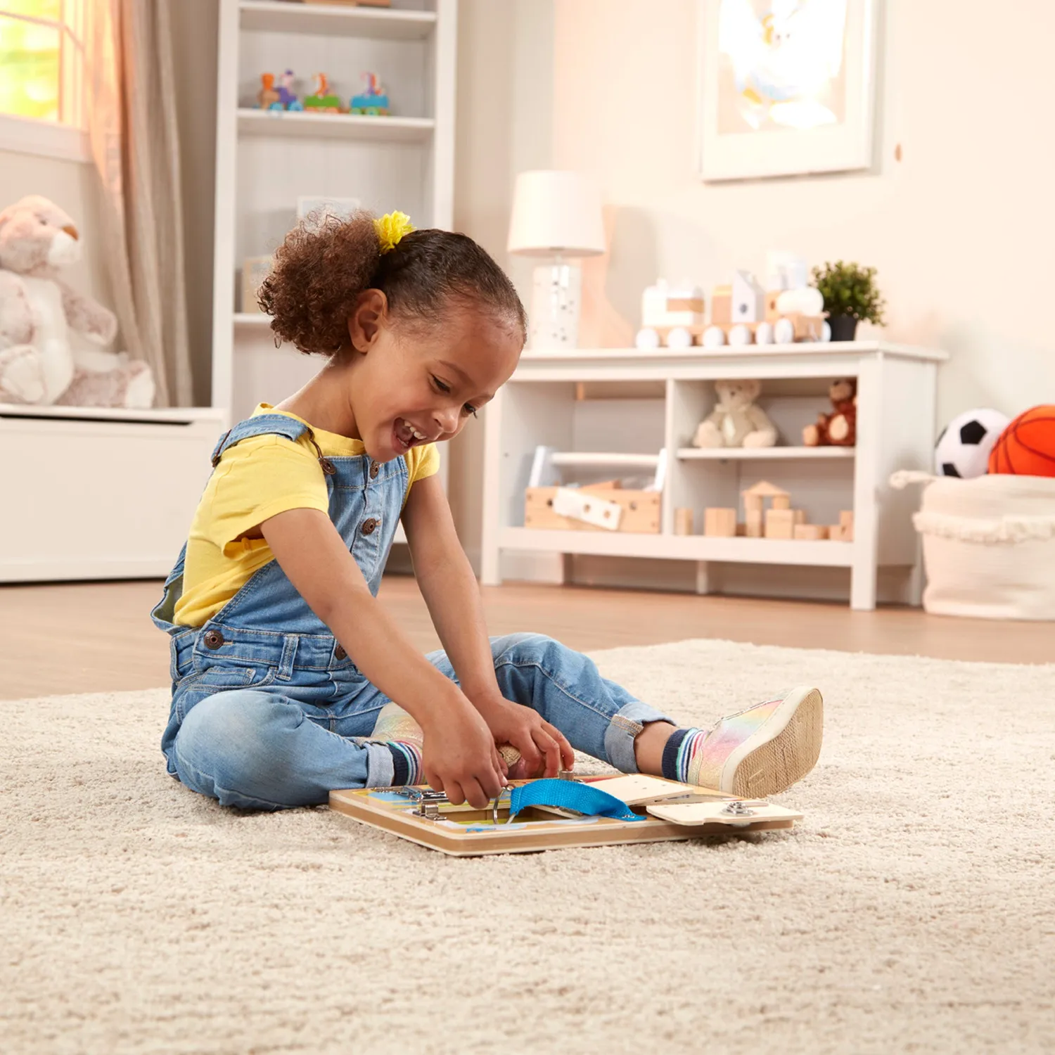 Melissa & Doug Locks & Latches Board Lernbrett Holz Schlösser