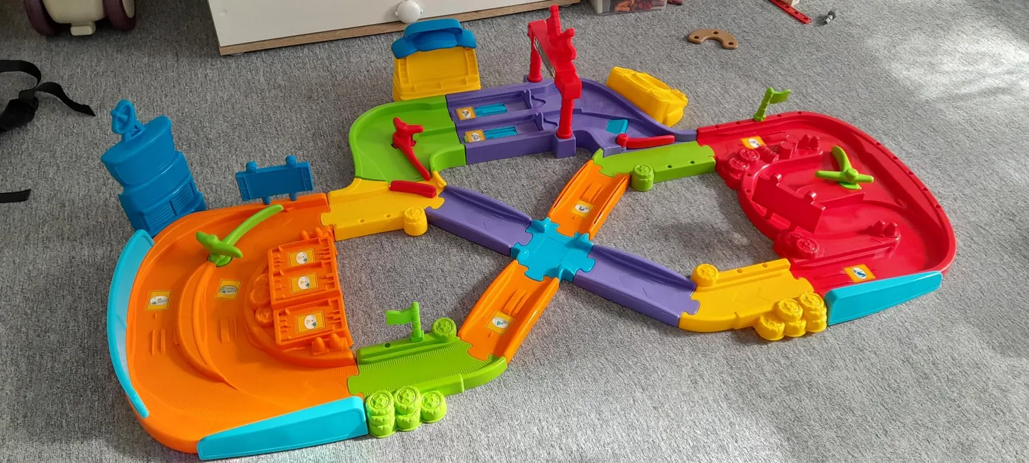 VTech Tut Tut Baby Flitzer RC Autorennbahn Spielset mit Fernbedienung