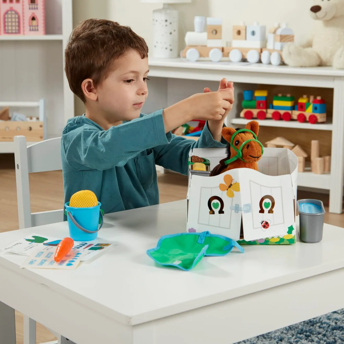 Melissa & Doug Feed & Groom Pferde-Pflegeset Plüschpferd