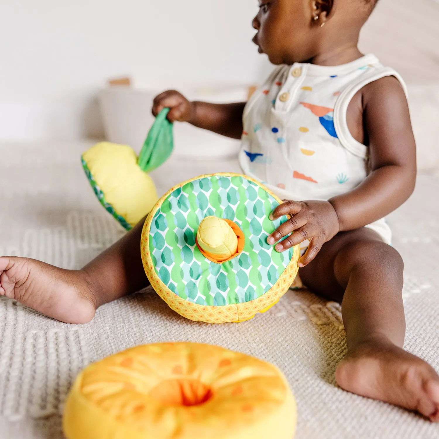 Melissa & Doug Pineapple Stapelturm Baby Ananas weich