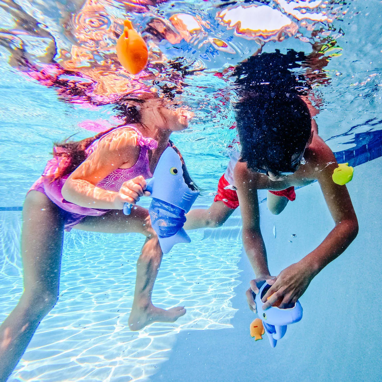 Melissa & Doug Spark Shark Poolspielzeug Hai 8-teilig