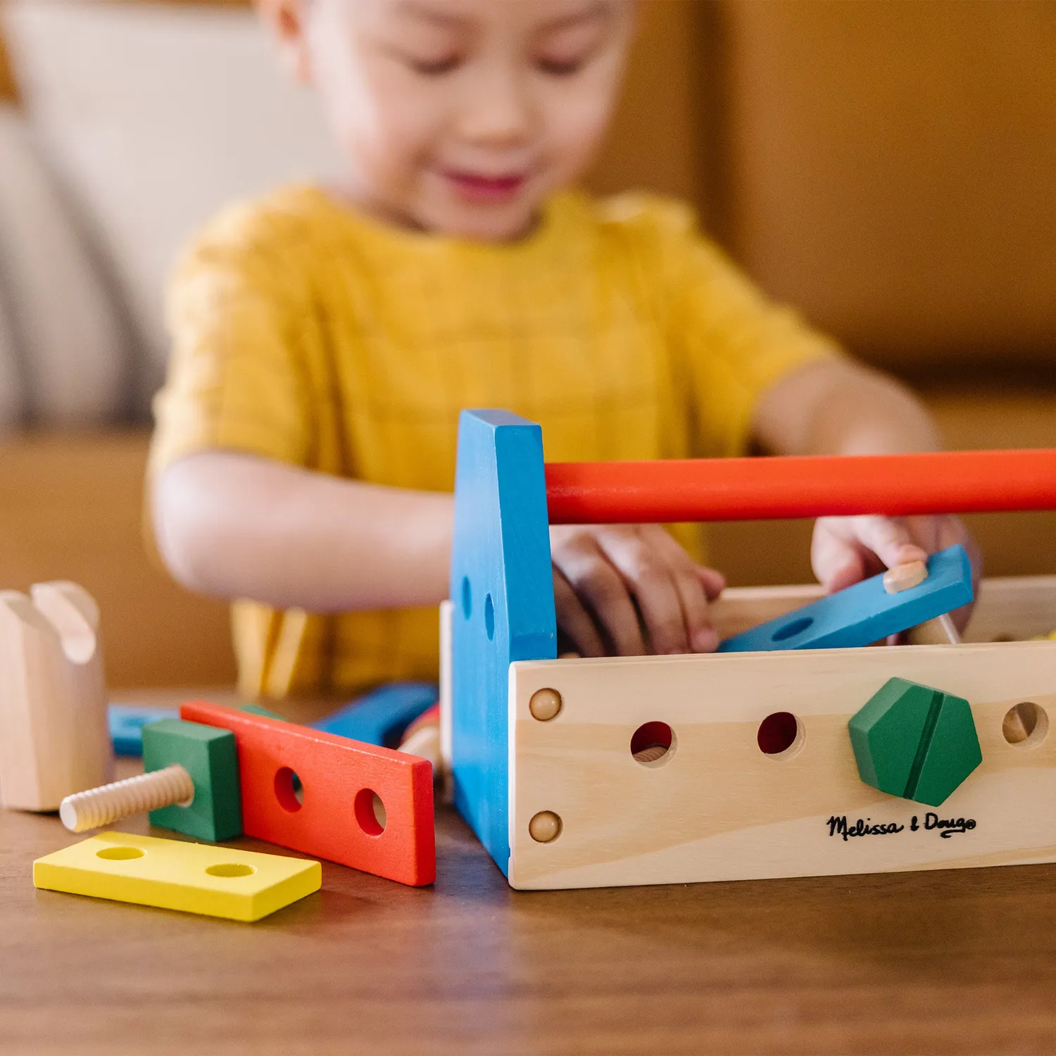 Melissa & Doug Wooden Take-Along Werkzeugkoffer 24-teilig