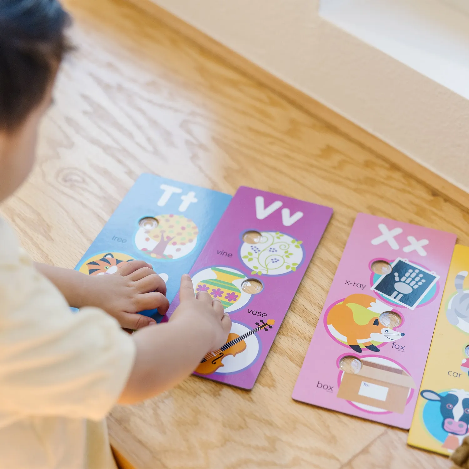 Melissa & Doug Poke-A-Dot Lernkarten Alphabet A-Z