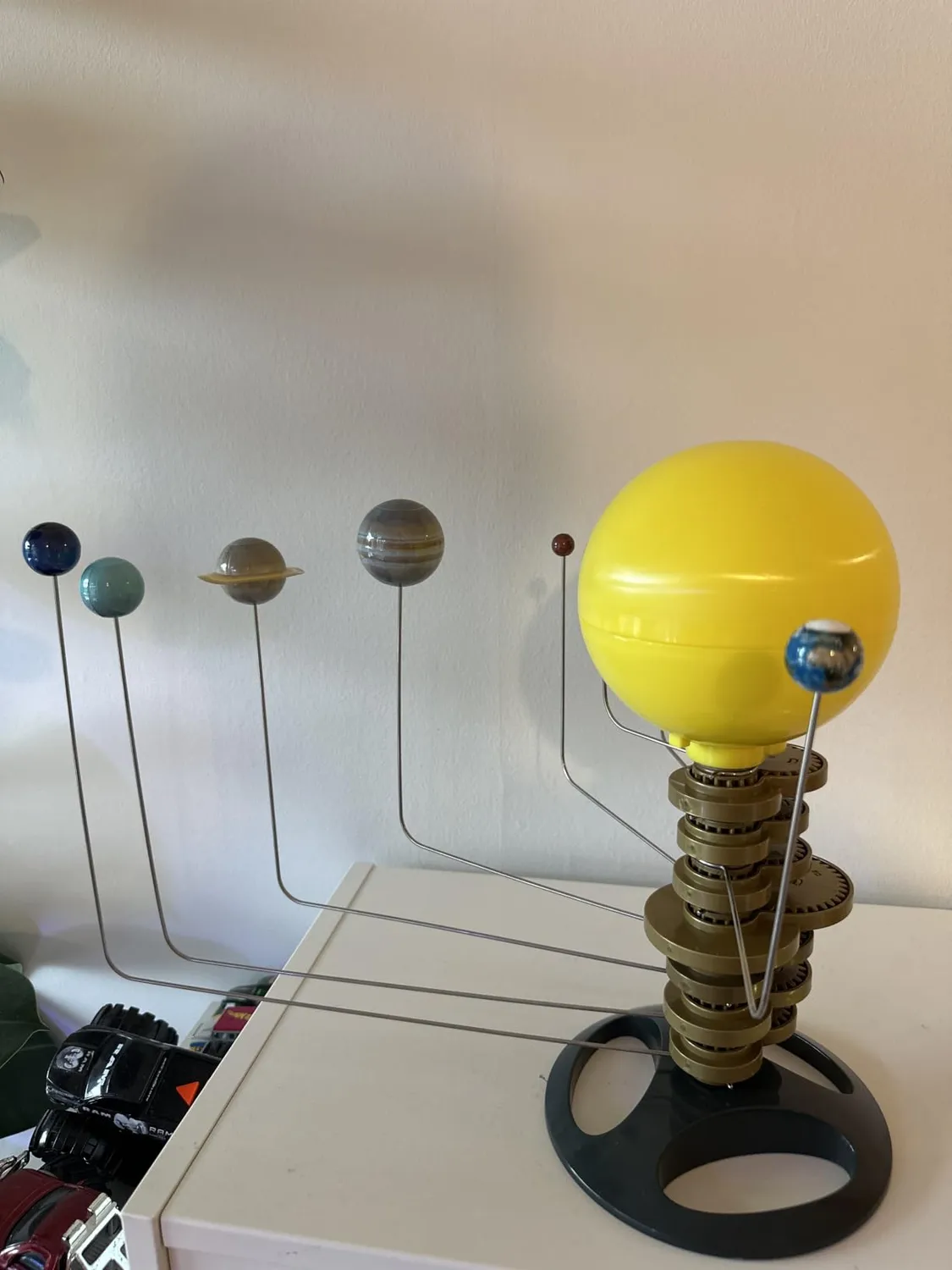 Buki Sonnensystem Modell mit Motorantrieb Nachtlicht