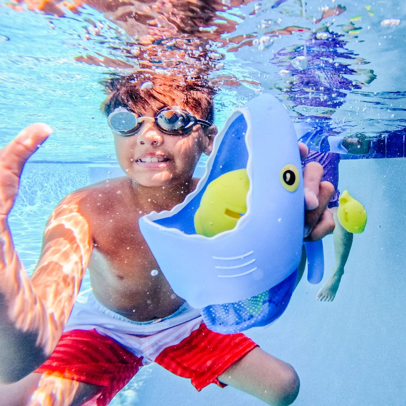 Melissa & Doug Spark Shark Poolspielzeug Hai 8-teilig